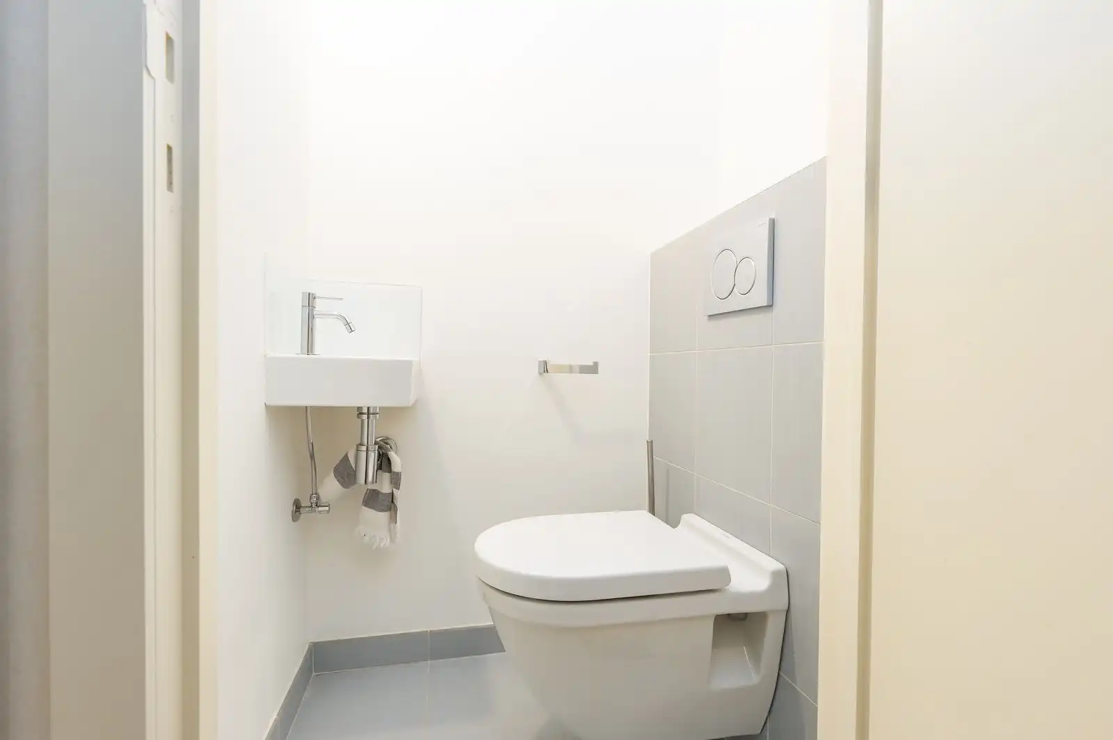 Gerenoveerd appartement met 2 slpk en lateraal zeezicht foto 8