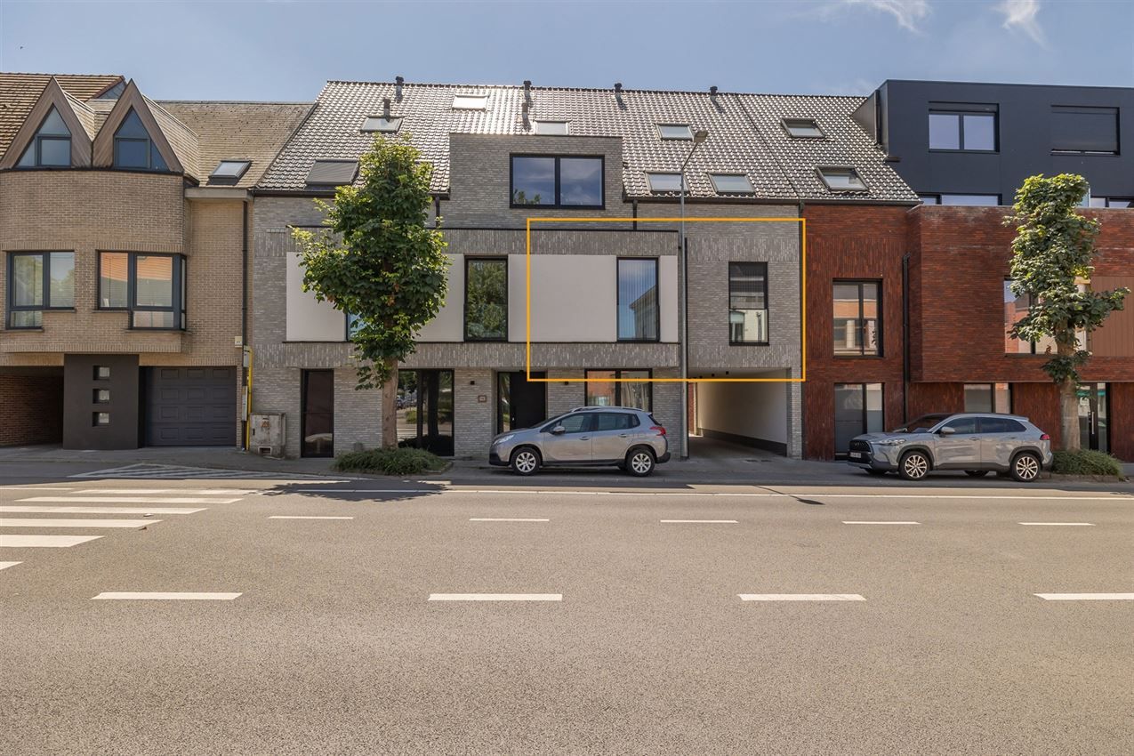 Recent apt., 2slk, zuidgericht terras, warmtepomp, E-peil 5 foto {{pictureIndex}}