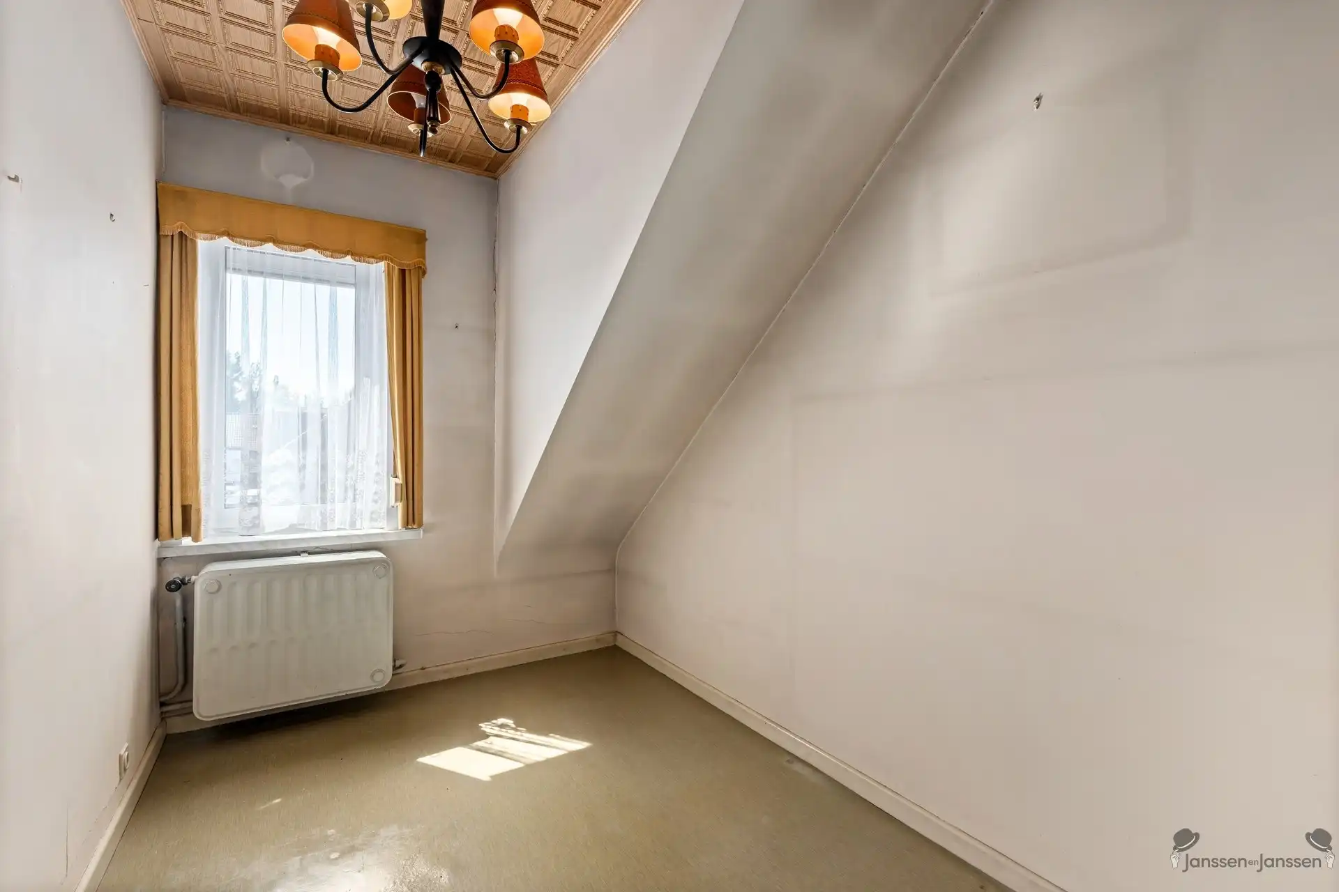 Op te frissen bel-etage met 3 slpk's in Schoten foto 11