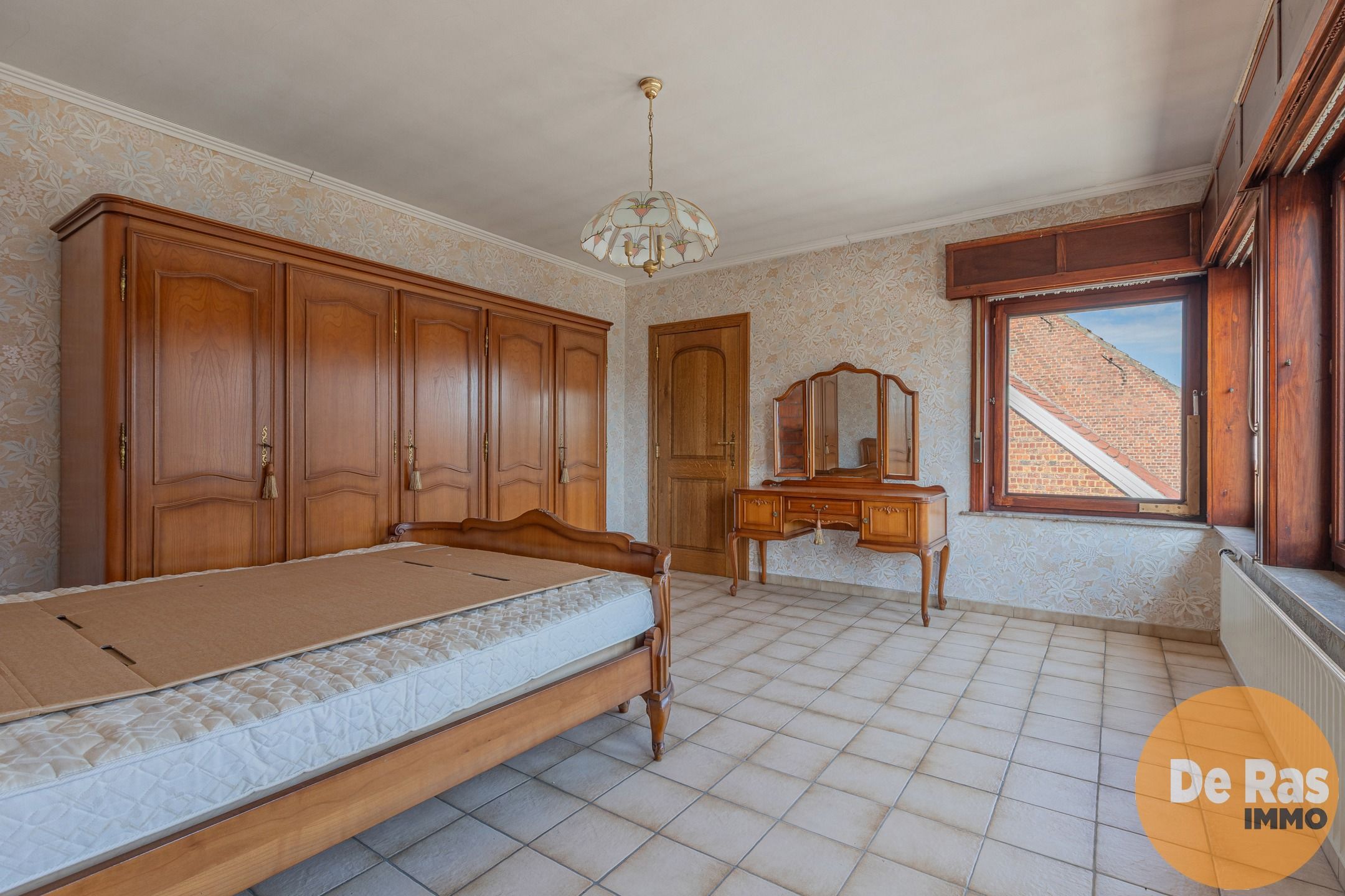 WOUBRECHTEGEM–Solide woning met loods in landelijke omgeving foto 17