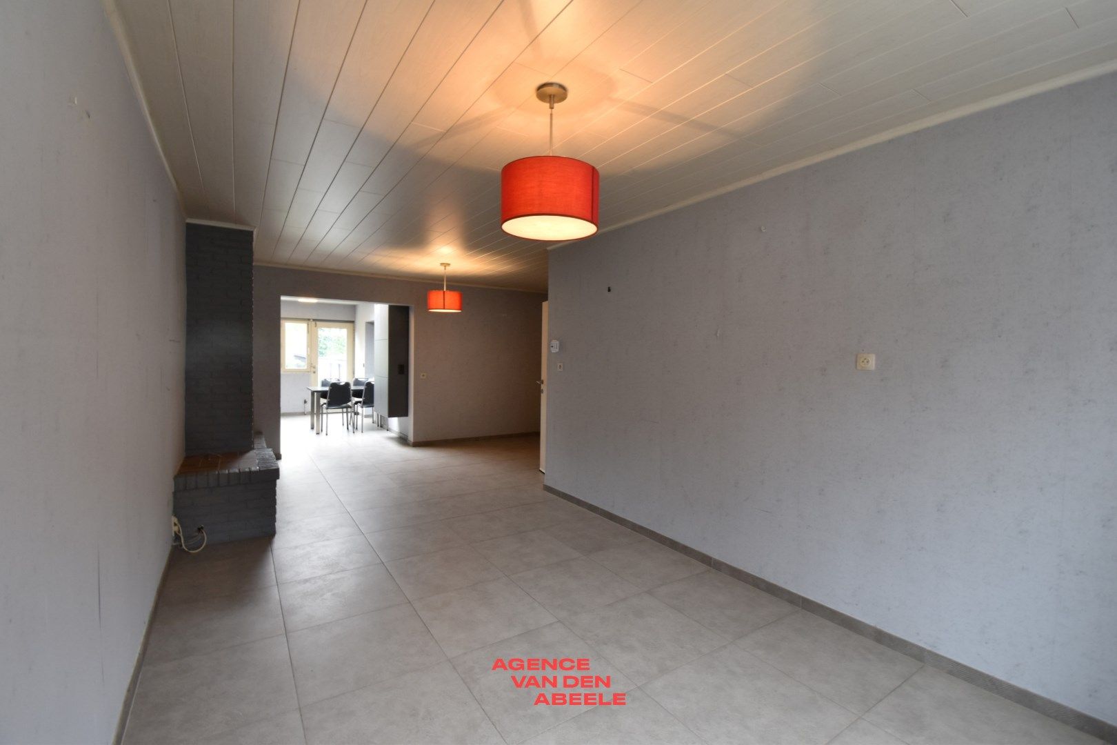 Woning met tuin op goede locatie! foto 2