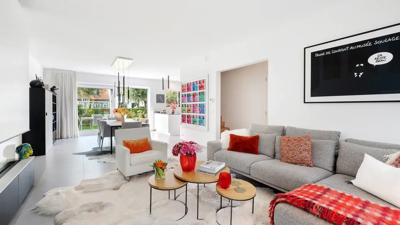 Recent gebouwde en zeer mooi afgewerkte woning te Valkenerf (5slk's) foto 4