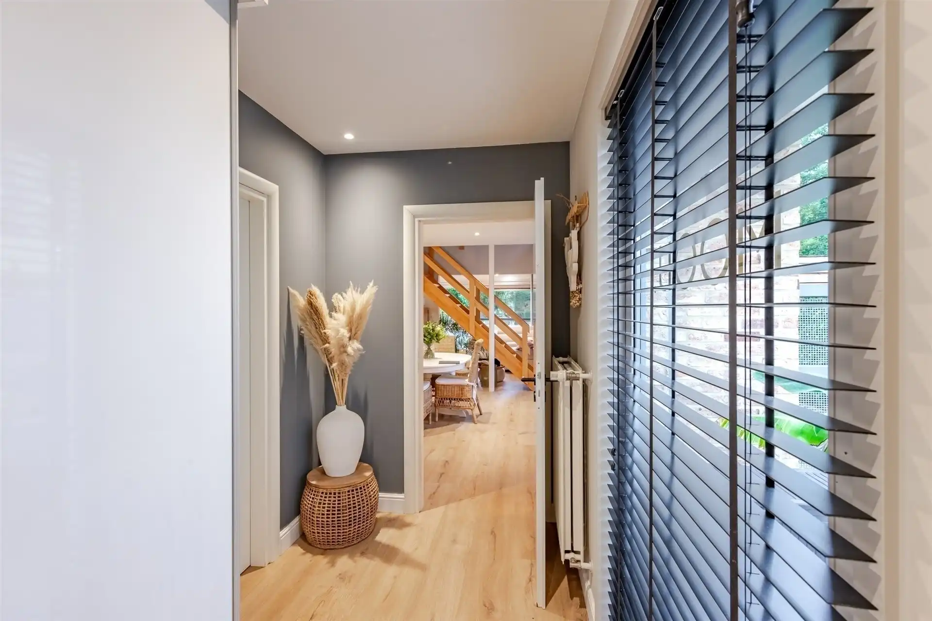 Super gezellige en instapklare woning met mooie tuin in Wichelen foto 5