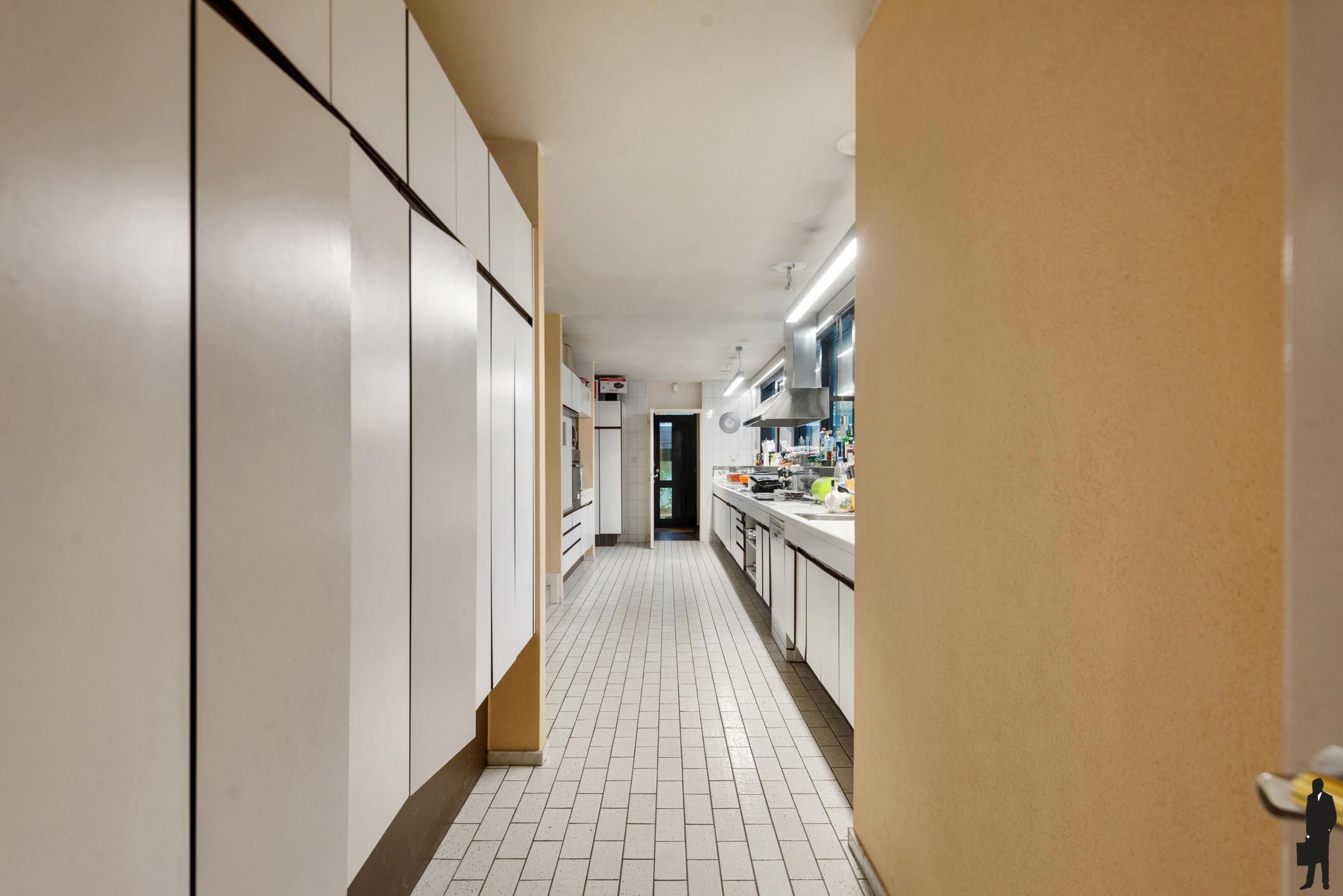 Verscholen in de natuur, in 1 van de mooiste lanen van Vriesdonk, rustig en residentieel: Architectenwoning op ca. 5.710 m².  foto 7