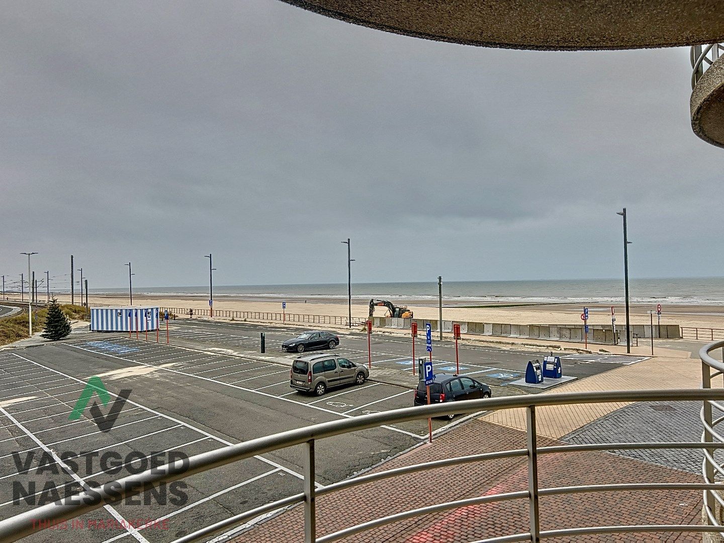 Instapklare studio met terras en zicht op zee.  foto 6
