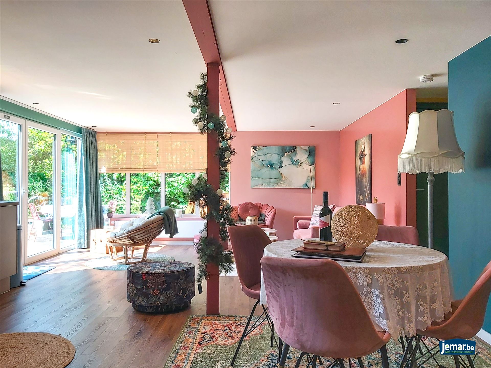 Stijlvol gerenoveerde vakantiewoning op vakantiedomein Sonnevijver met 2 slaapkamers, gelegen aan de Maanvijver, instapklaar en inclusief inboedel – ideaal voor eigen gebruik of verhuur! foto 2