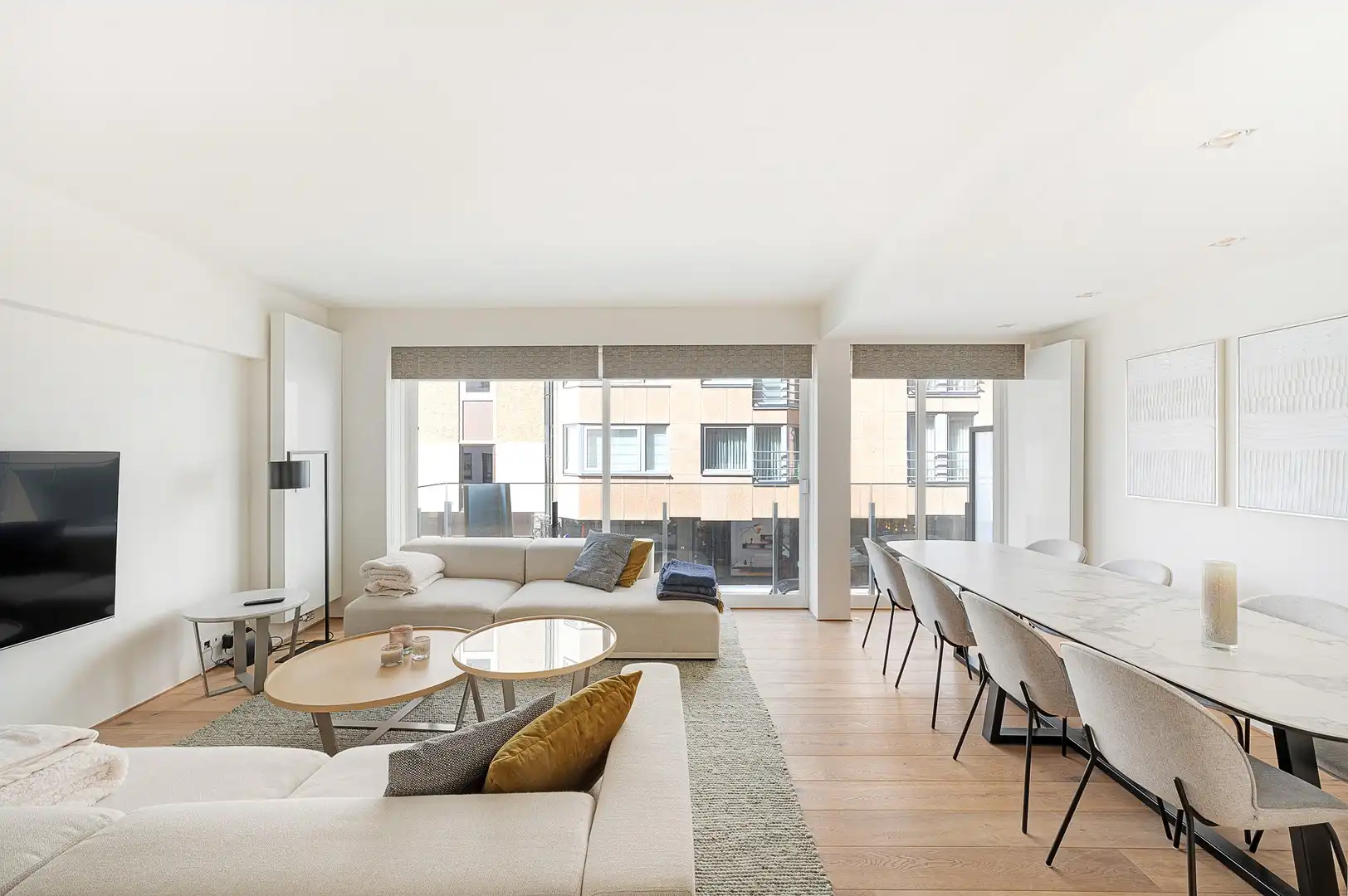 Hedendaags appartement genietend van zijdelings zeezicht, vlakbij de zee. foto 13