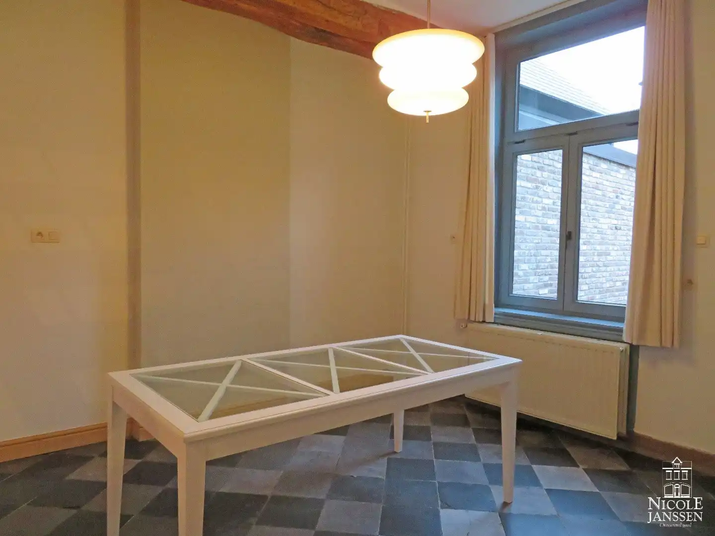 Charmant stadshuisje met drie slaapkamers en tuintje foto 5