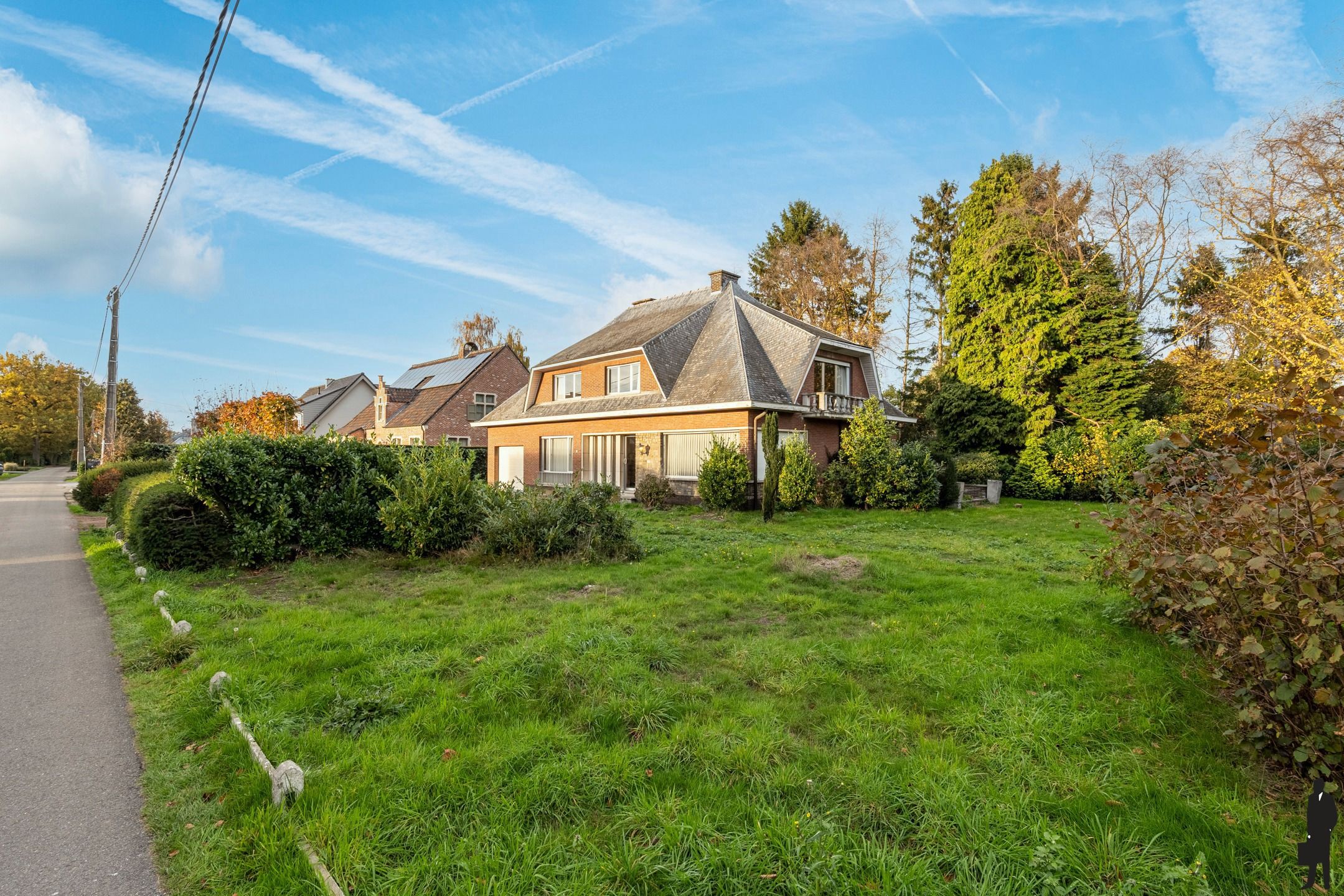Te renoveren villa met weiland en verkavelingspotentieel foto 16