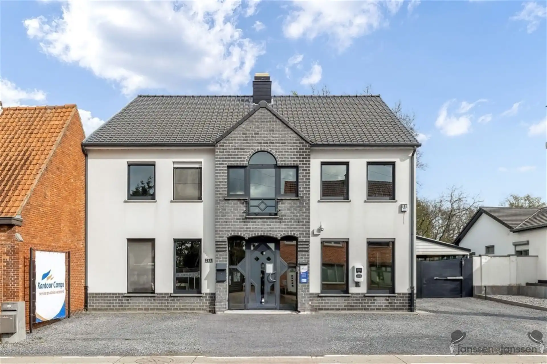 Opbrengsteigendom foto {{pictureIndex}}