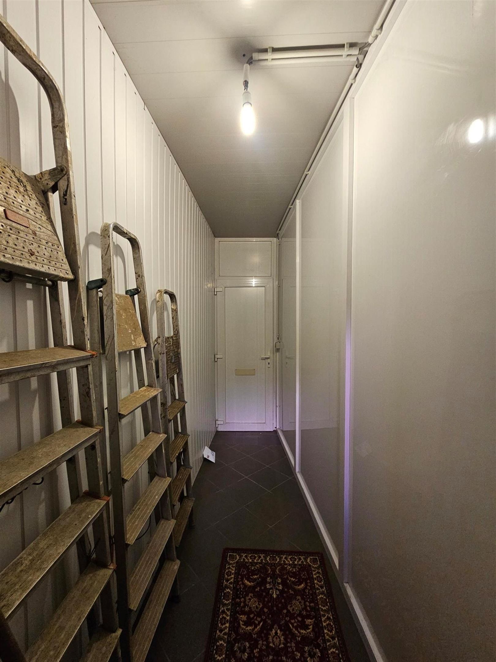 Te renoveren handelspand met woning foto 5