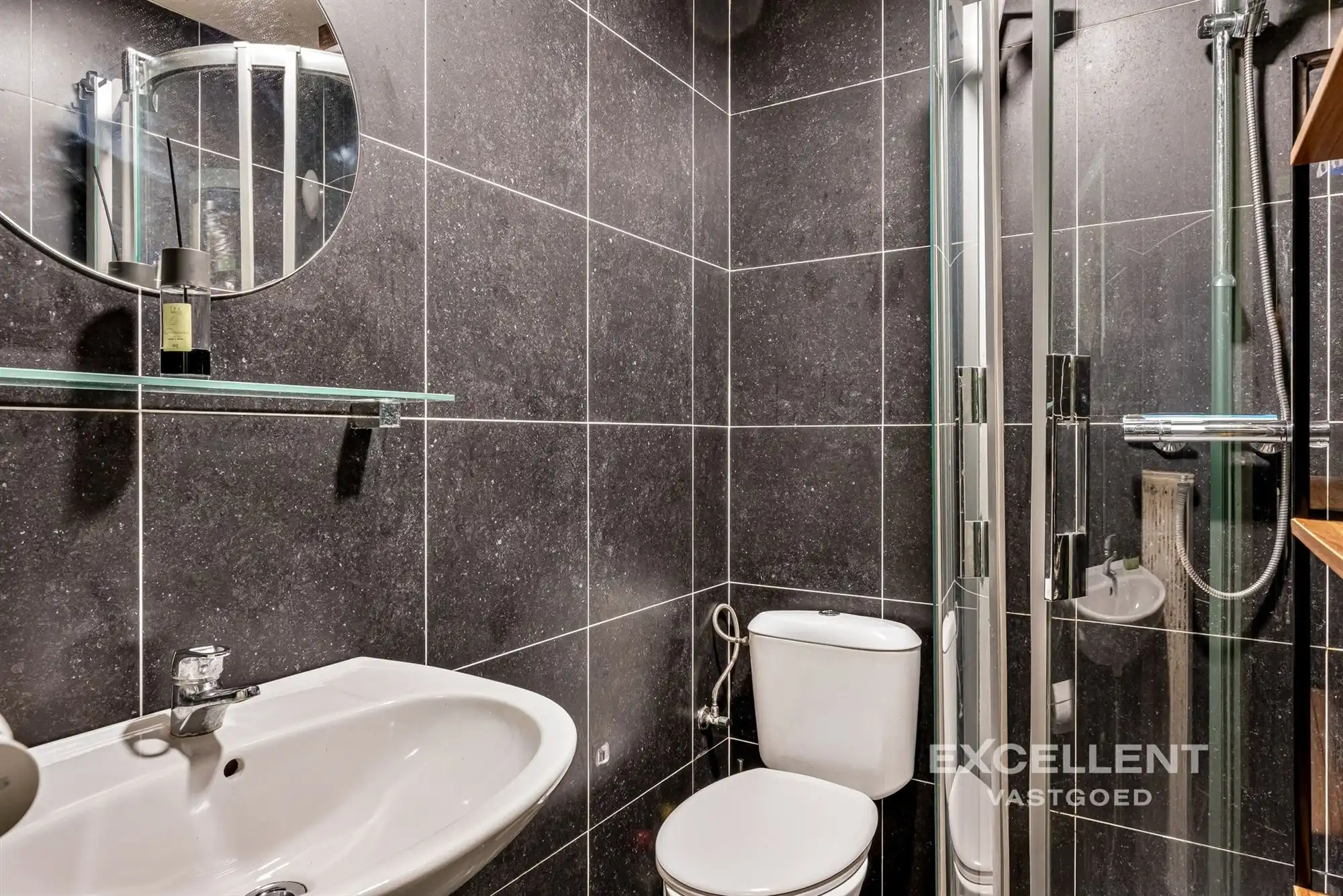 Gelijkvloerse handelsruimte met studio centrum Deinze te koop foto 10