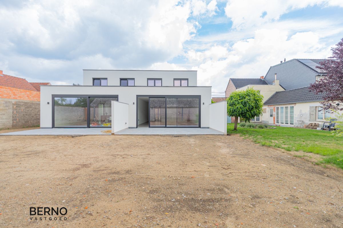 Nieuwbouwwoning met tuin foto 17