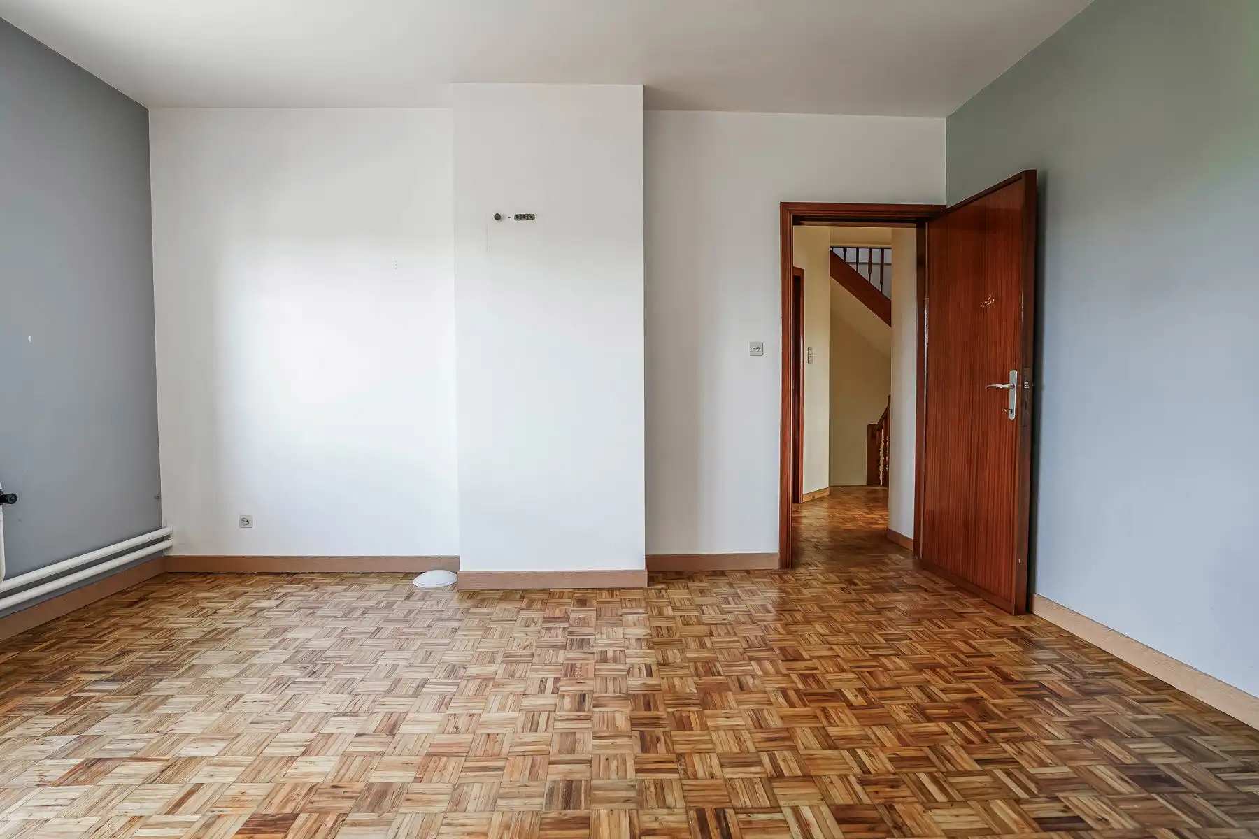 Gunstig gelegen en ruime te renoveren woning in Londerzeel foto 20
