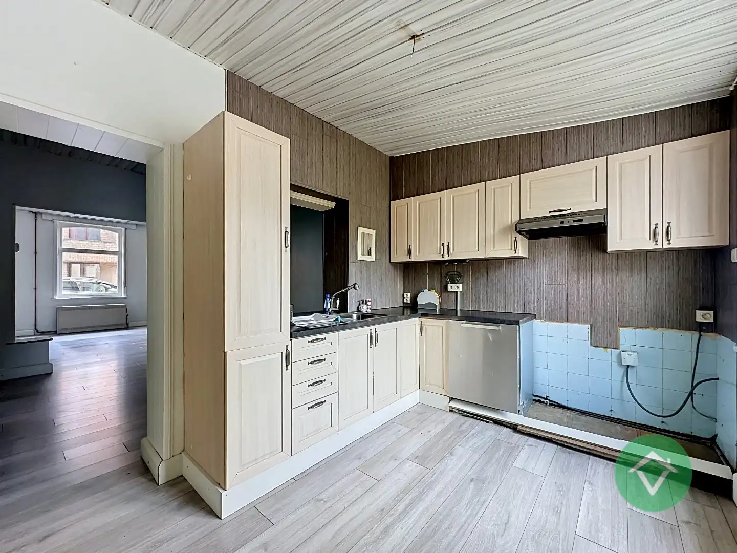 Op te frissen gezinswoning met vier slaapkamers, inpandige garage te Koekelare foto 9