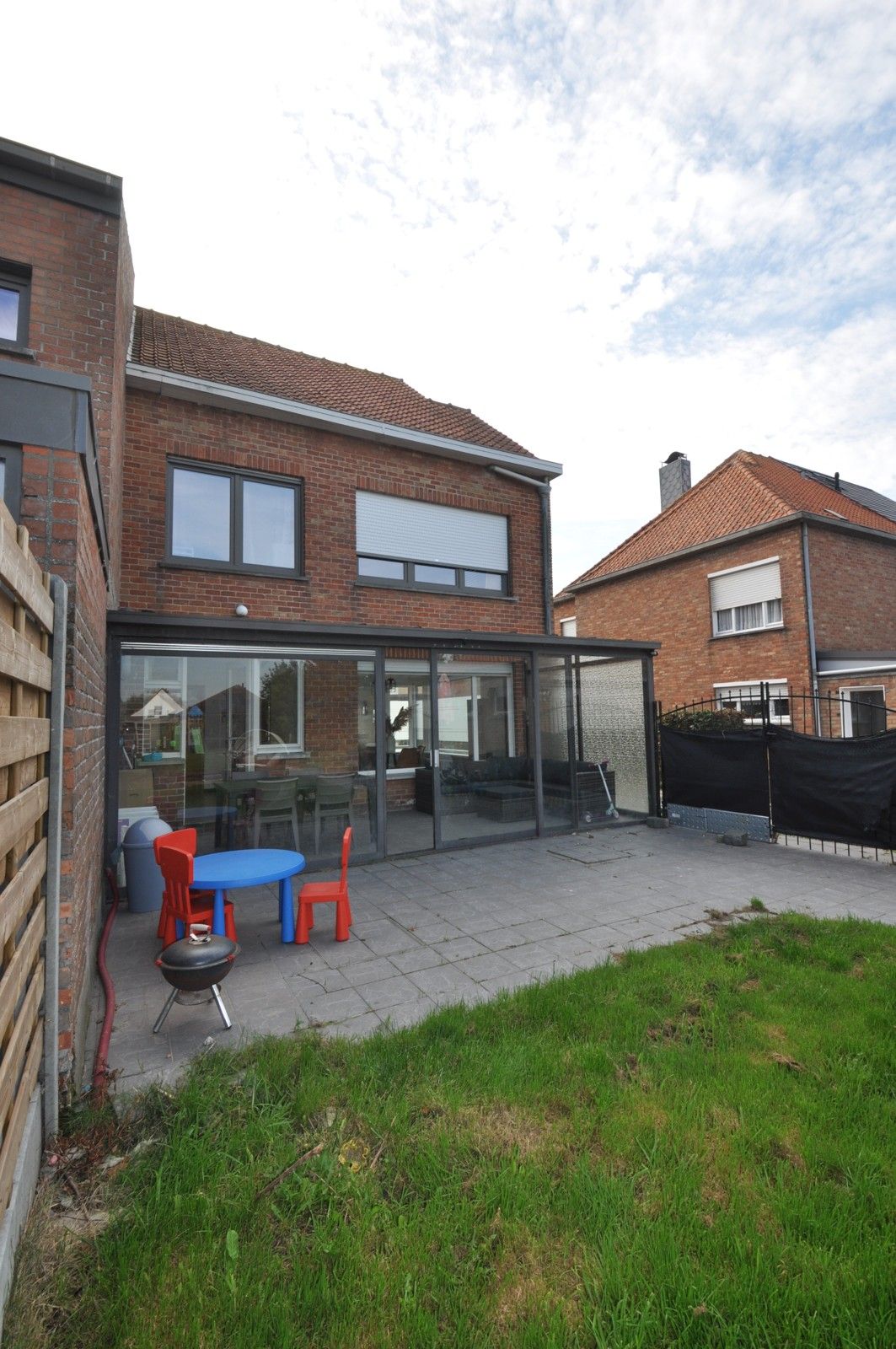 Gedeeltelijk gerenoveerde woning met grote tuin te Zandvoorde ! foto 17