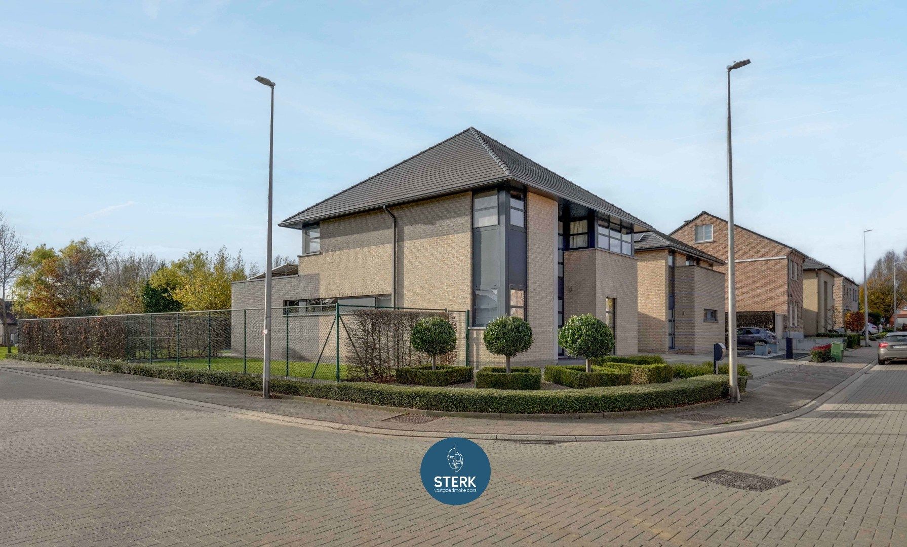 INSTAPKLARE GEZINSWONING MET EEN BEWOONBARE OPP. VAN 390 M² TE ZUSSEN !  foto 27