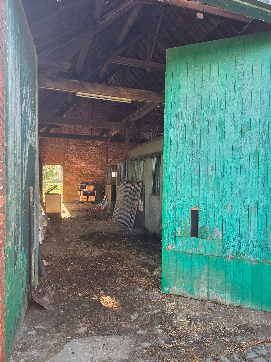 Woning met 3 slpks, schuur met 3 stallen en weiland op 2.288 m² nabij Geel-centrum ! foto 20