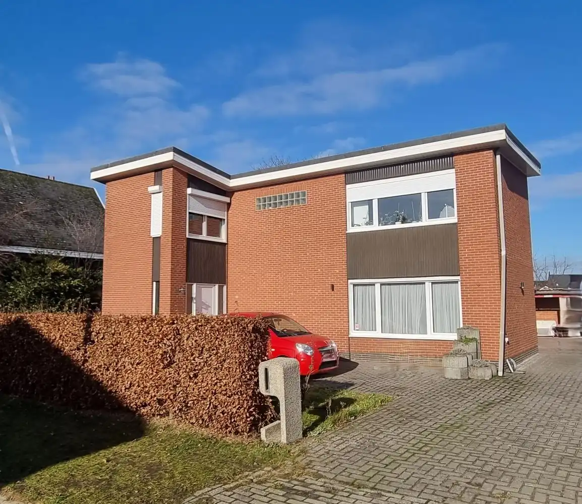 Rustig gelegen woning te centrum Schriek, 3 slaapkamers, garage en ruime tuin op 7a45ca foto 14