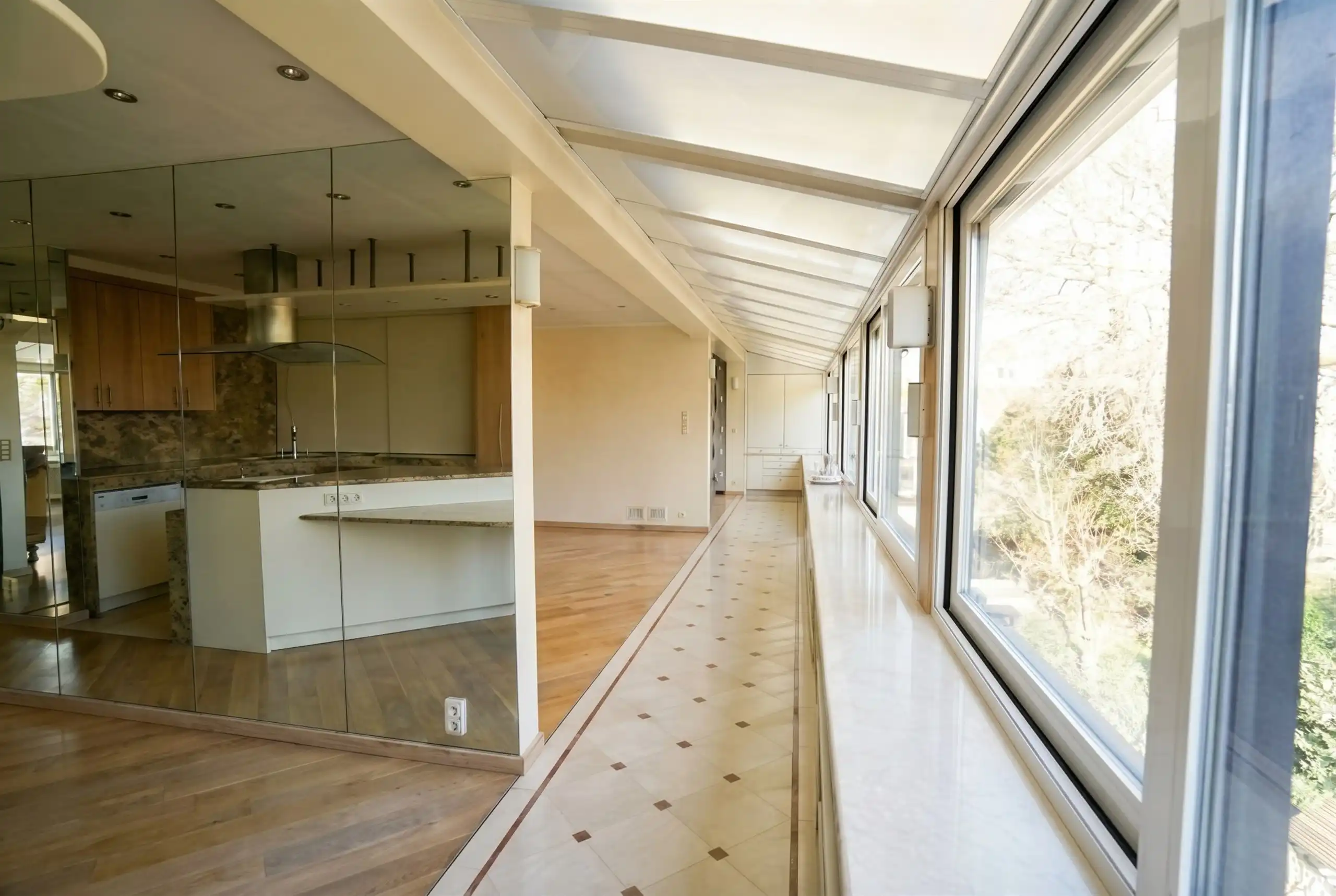 Elegant dakappartement met groot terras en garage! foto 10