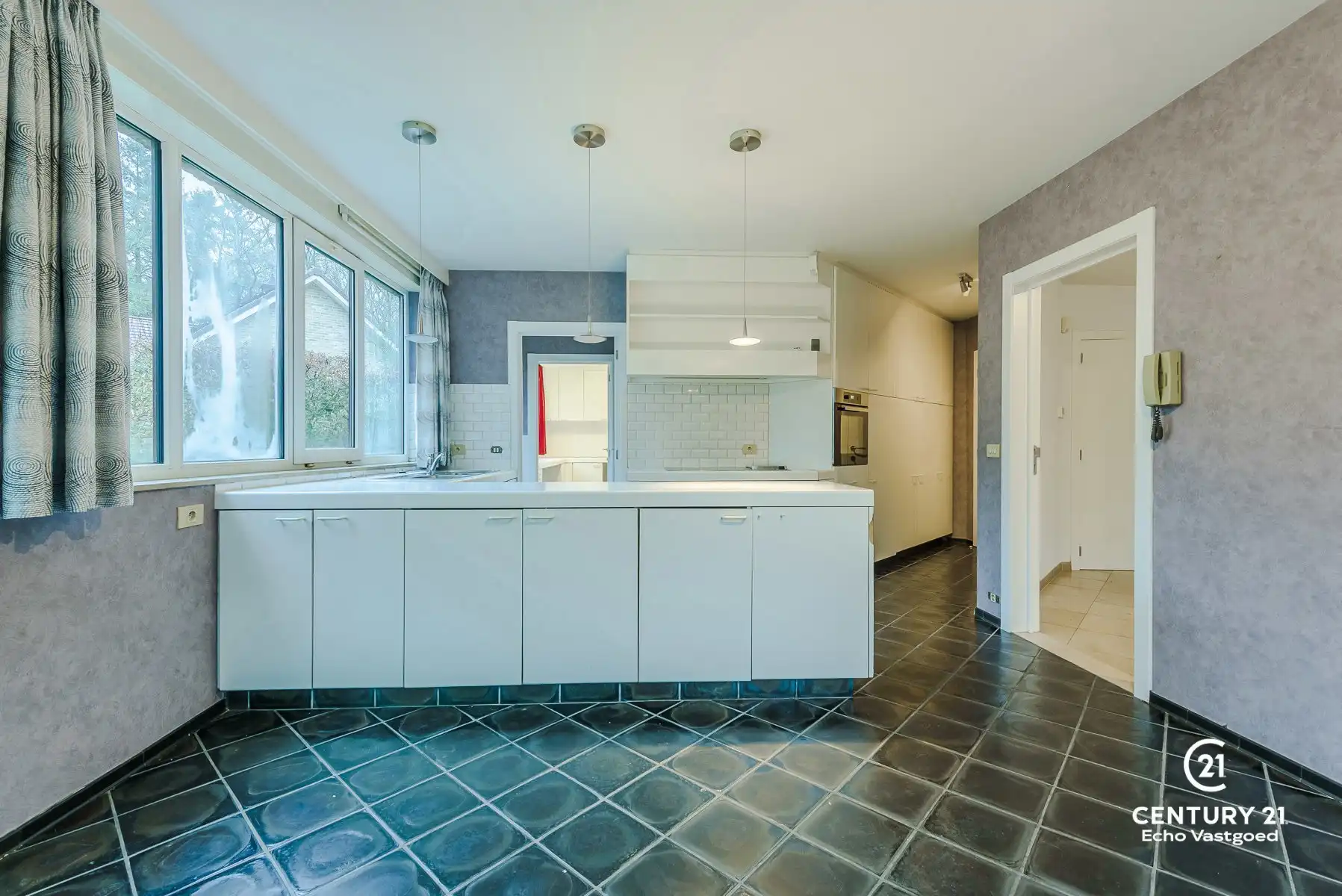 Ruime villa op zonnig perceel v. 2789m² in villawijk De Lint foto 9