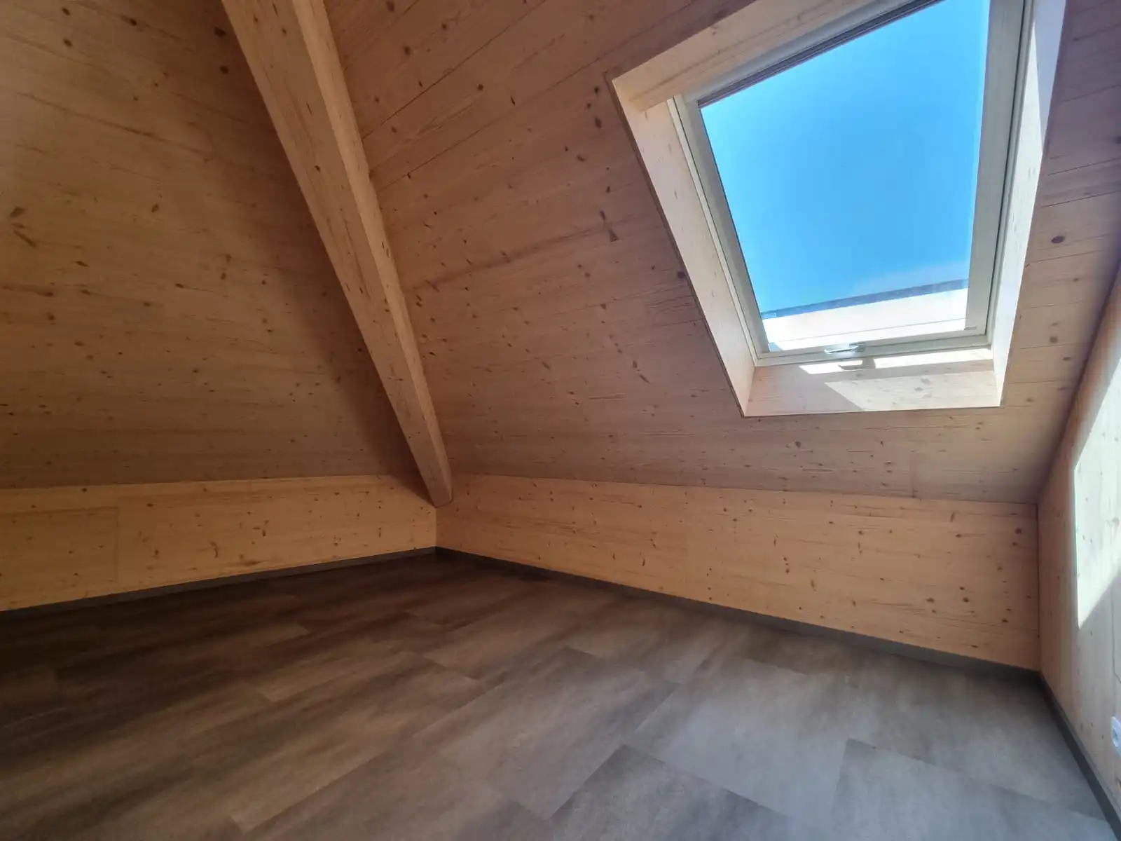 Prachtige recente woning met 4 slaapkamers foto 10