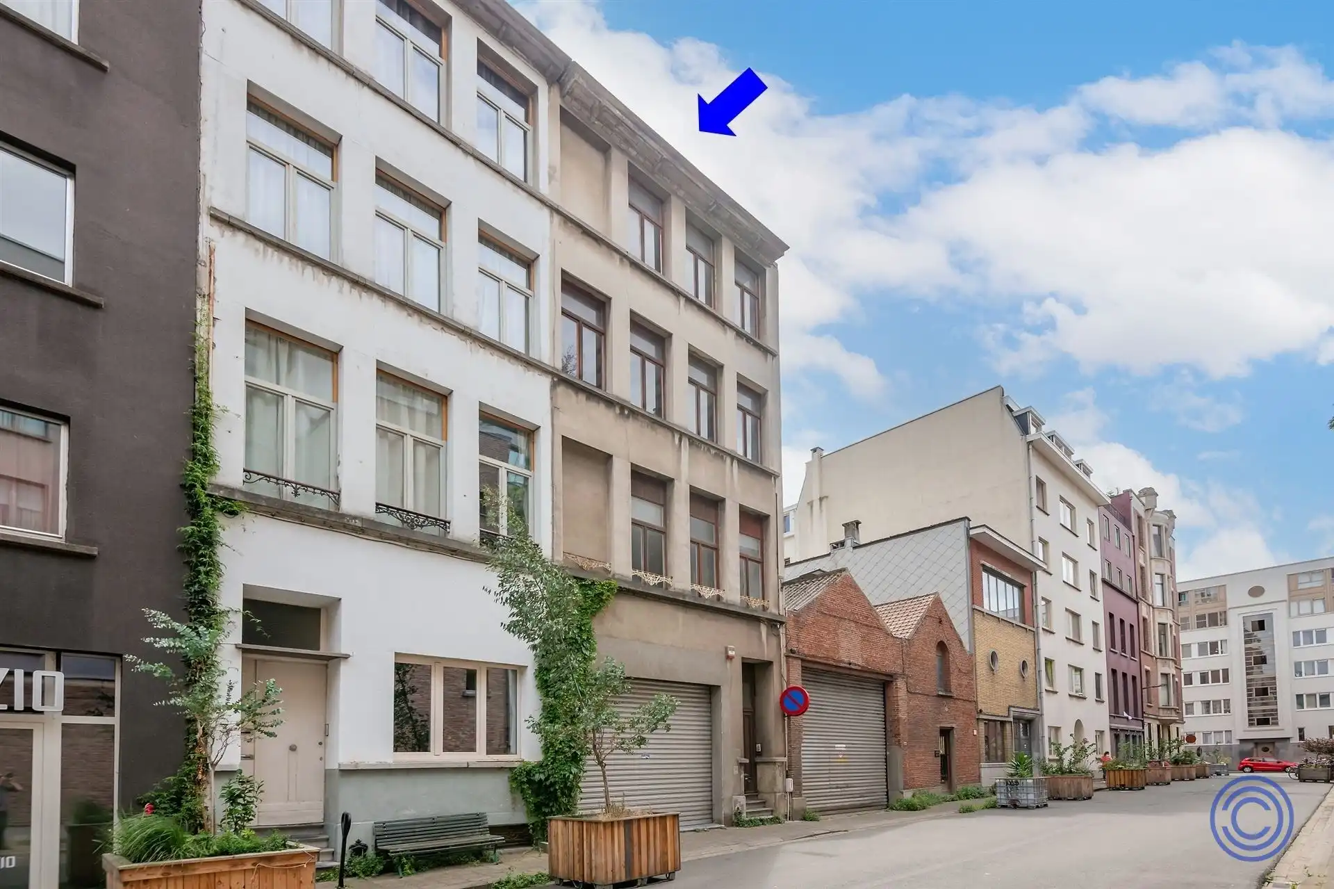 Projectgebouw ca. 700m² in Sint-Andries! foto {{pictureIndex}}