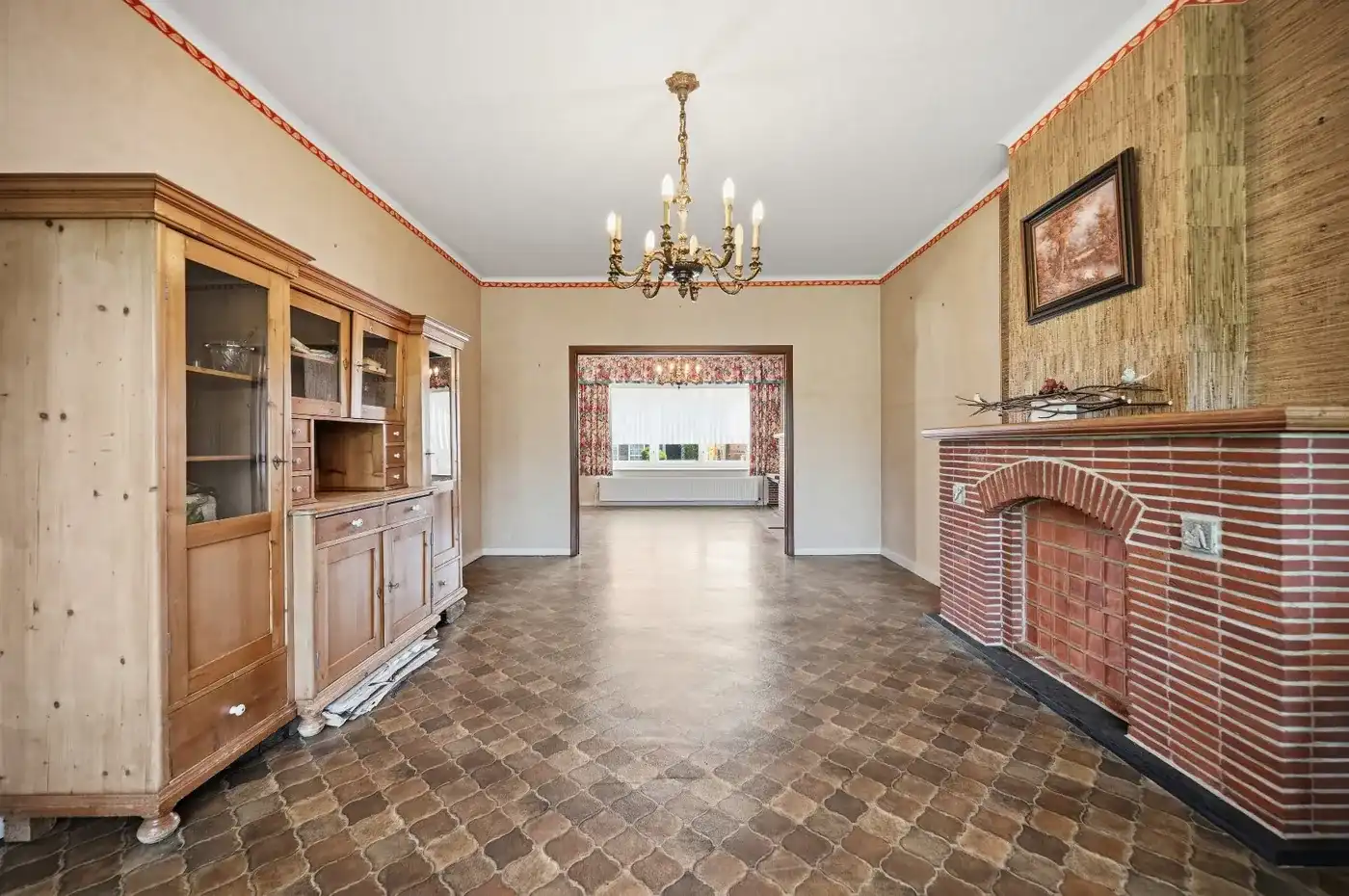 Goed gelegen, ruime gezinswoning met 7 slaapkamers in Neerwinden foto 8