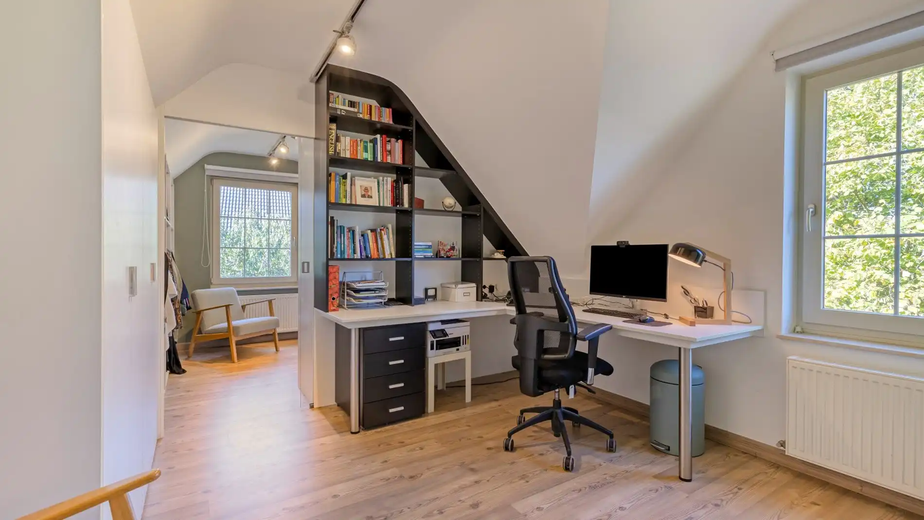 Ruime gezinswoning met 5 kamers, bureau en zuid gerichte tuin in rustige woonomgeving te Tremelo foto 12