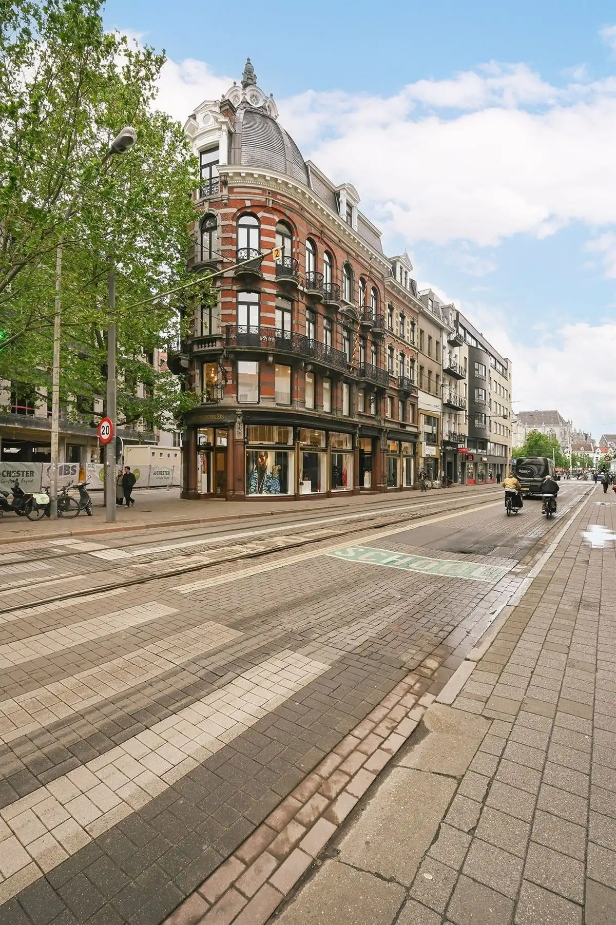 Op te frissen 2-slaapkamerappartement aan de Wilde Zee foto 33