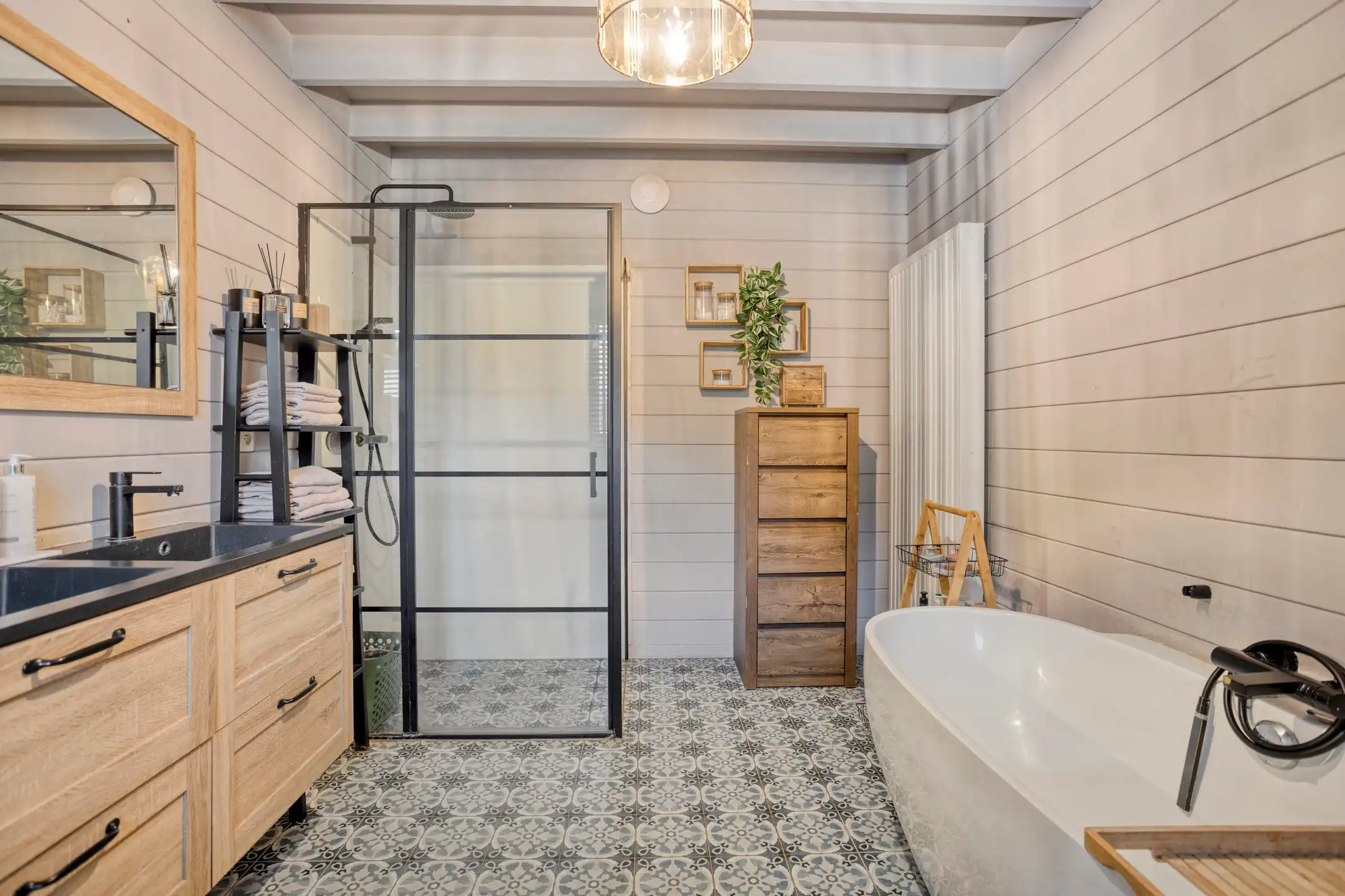 Authentieke woning met 5 slaapkamers op een ruim perceel foto 11