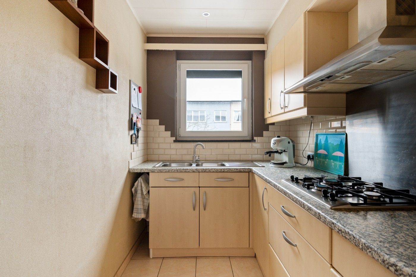 Gezellig app. op 1e verd. met 2 slpk., terras en garage foto 10