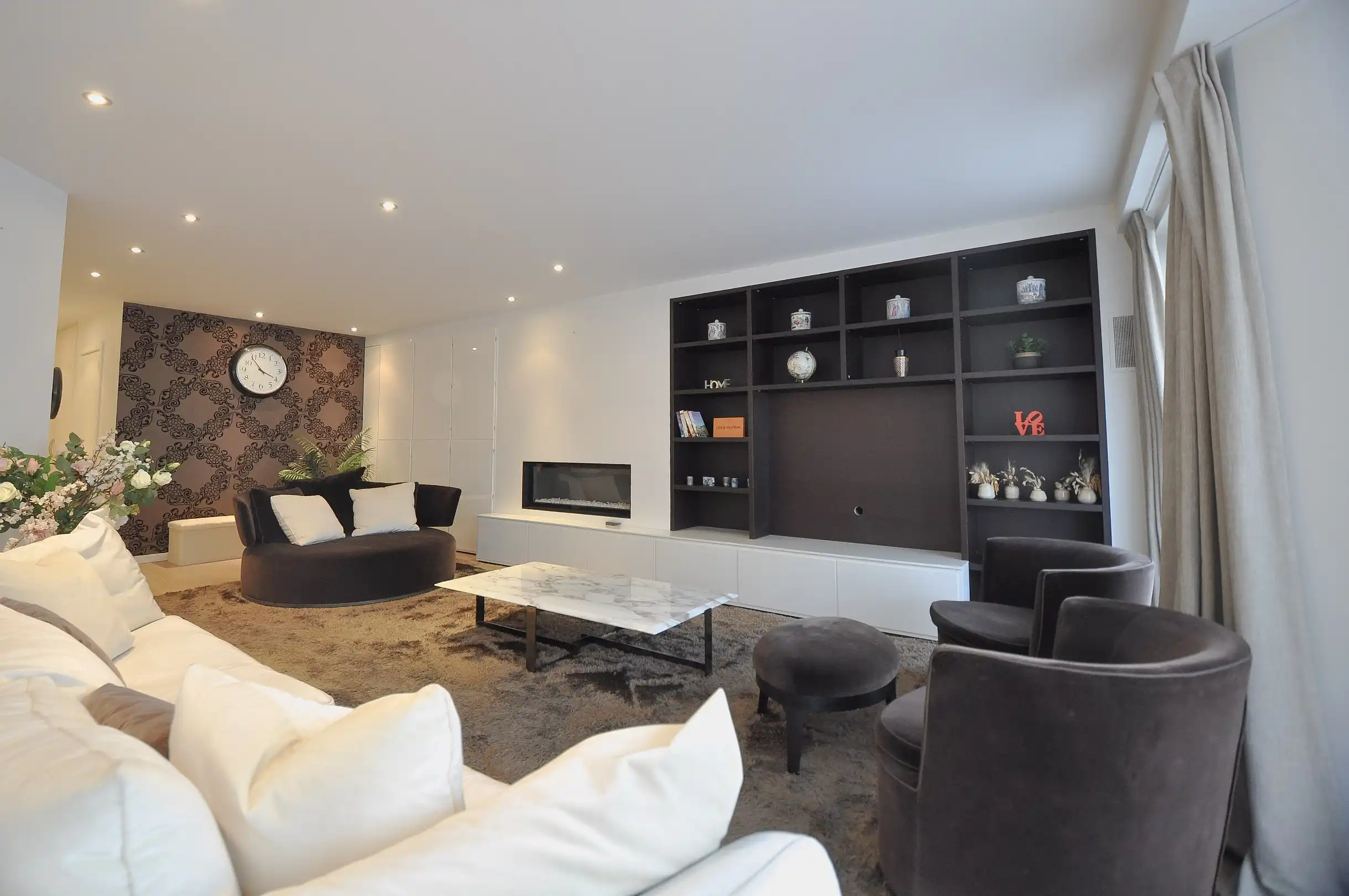 Topaanbieding – Uitzonderlijk ruim appartement in stijlvolle residentie. foto 15