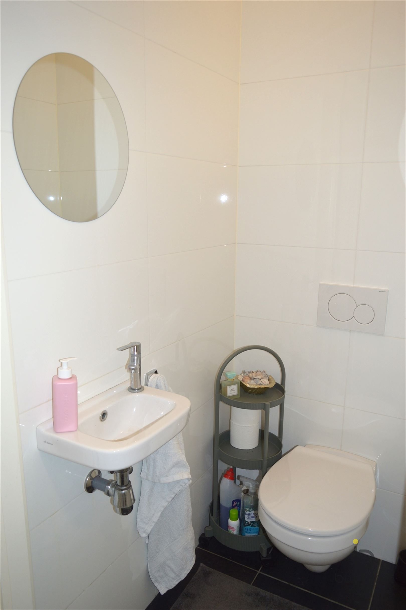 Knus één slaapkamer appartement in een zeer trendy buurt! foto 17