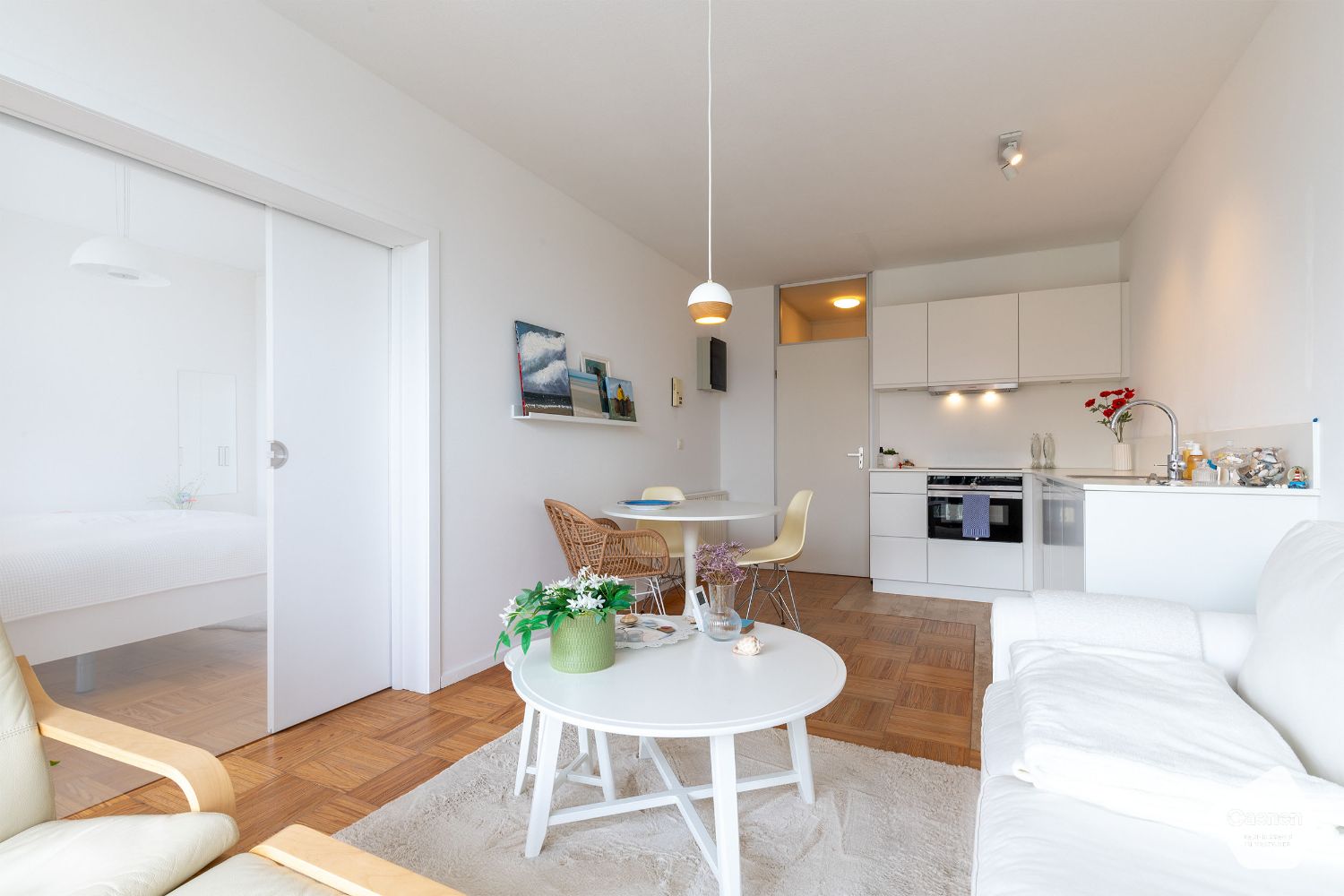 Zeer mooi gerenoveerd appartement met 1 slaapkamer foto 2