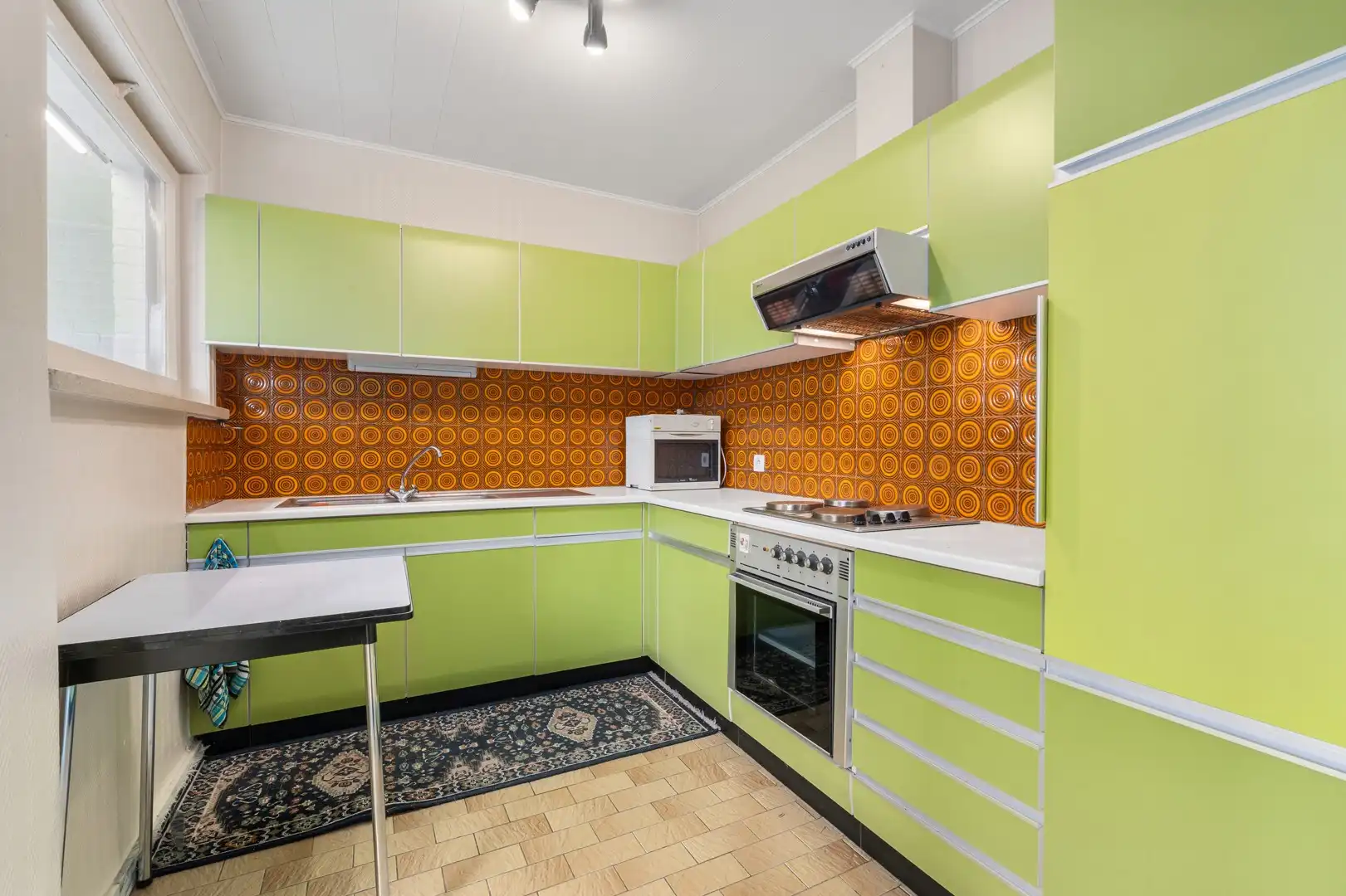 Zeer ruime kloeke woning met grote tuin! foto 6
