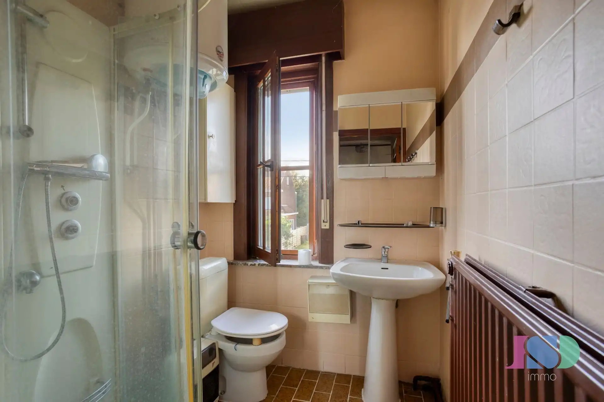 Te renoveren woning met potentieel foto 17