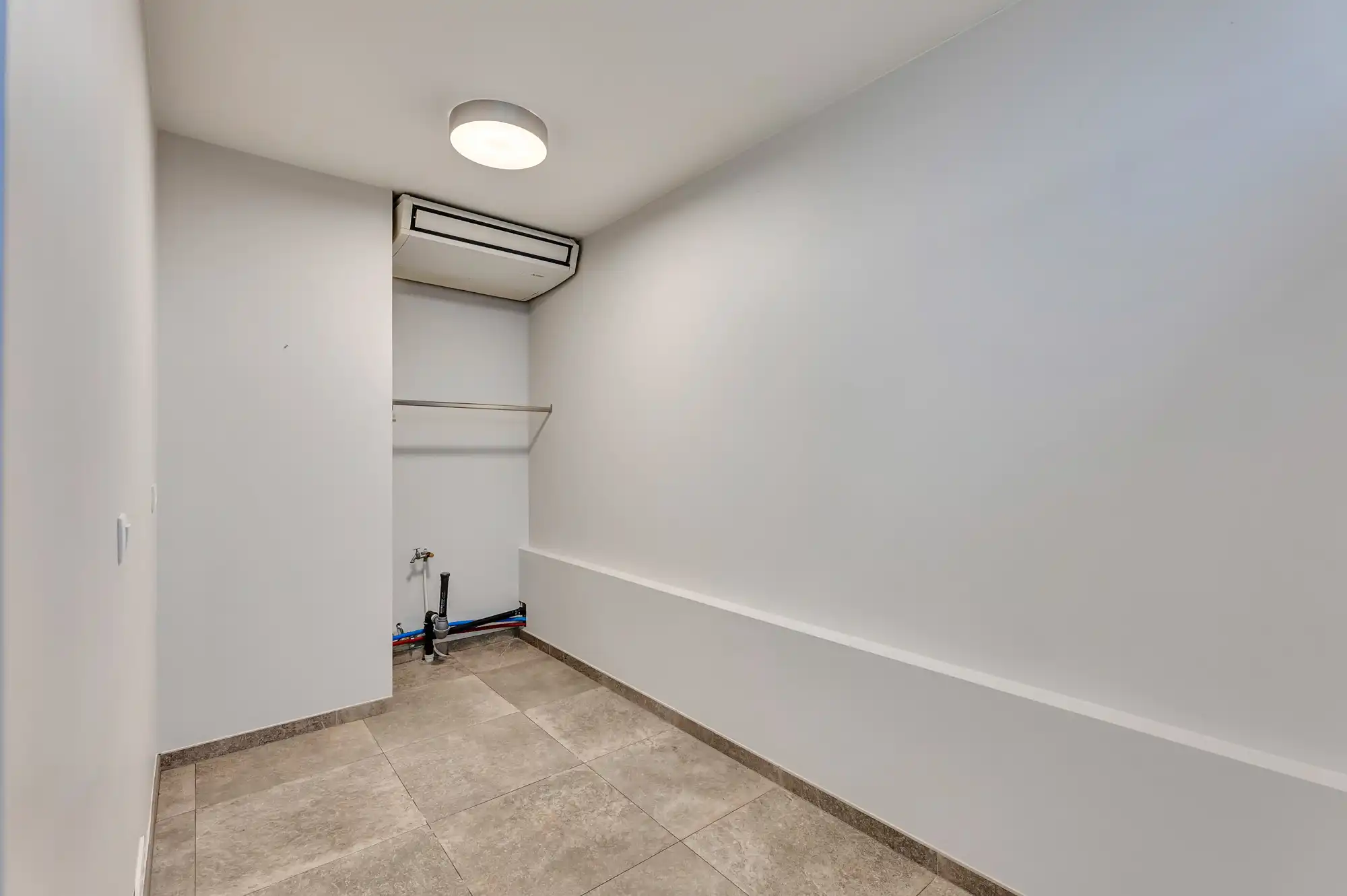 Uitzonderlijke eigendom met 2 handelspanden en appartement foto 29