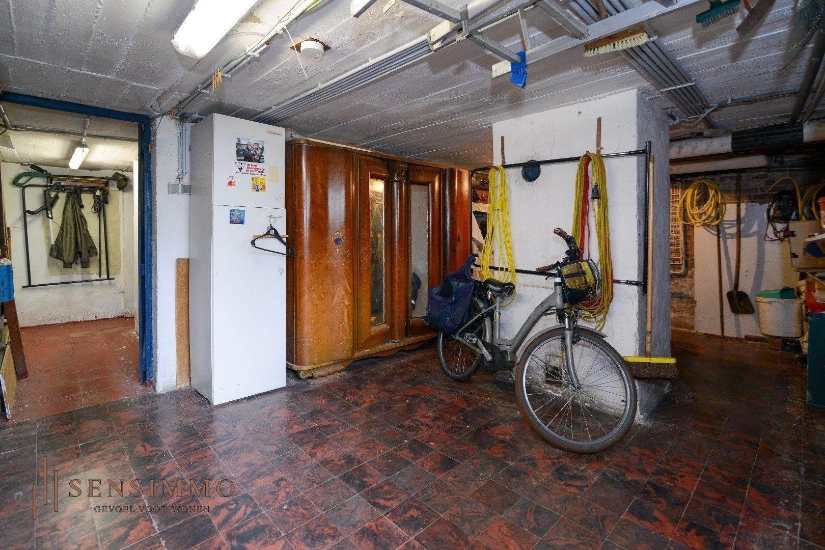 Instapklare duplex met 3 slpk + terras + parking in de levendige Vennestraat! foto 26