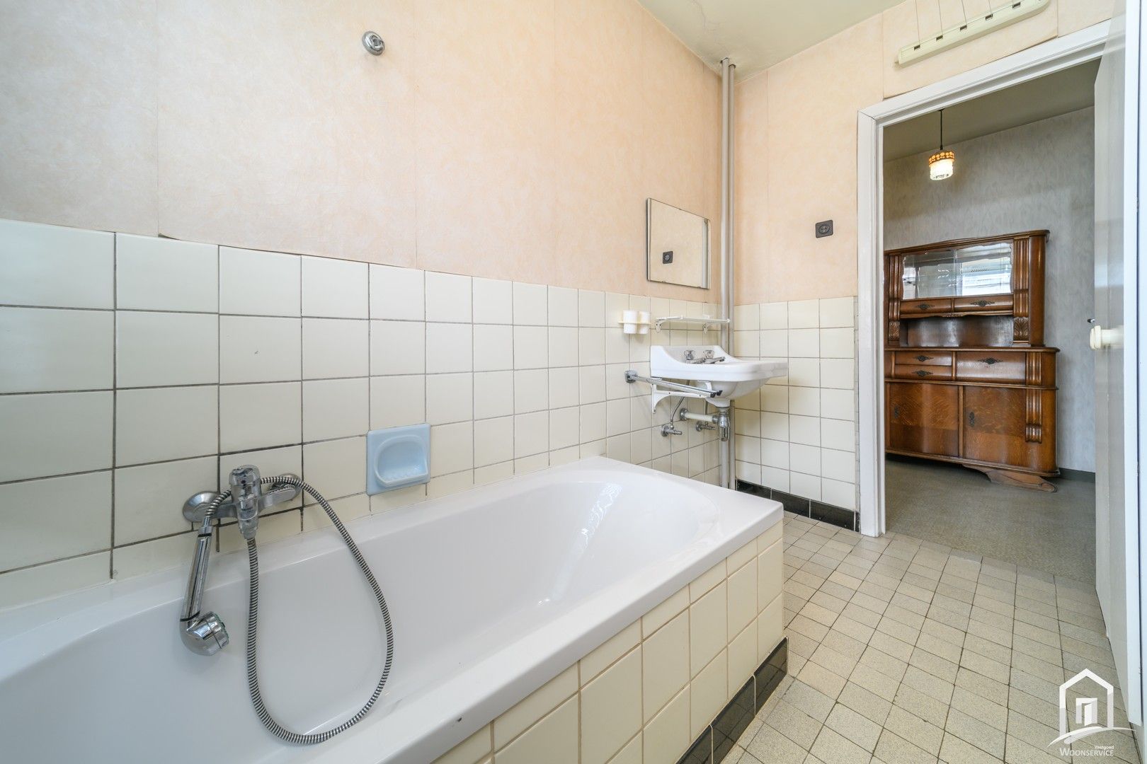 Gunstig gelegen gezinswoning met tuin en garage. foto 23