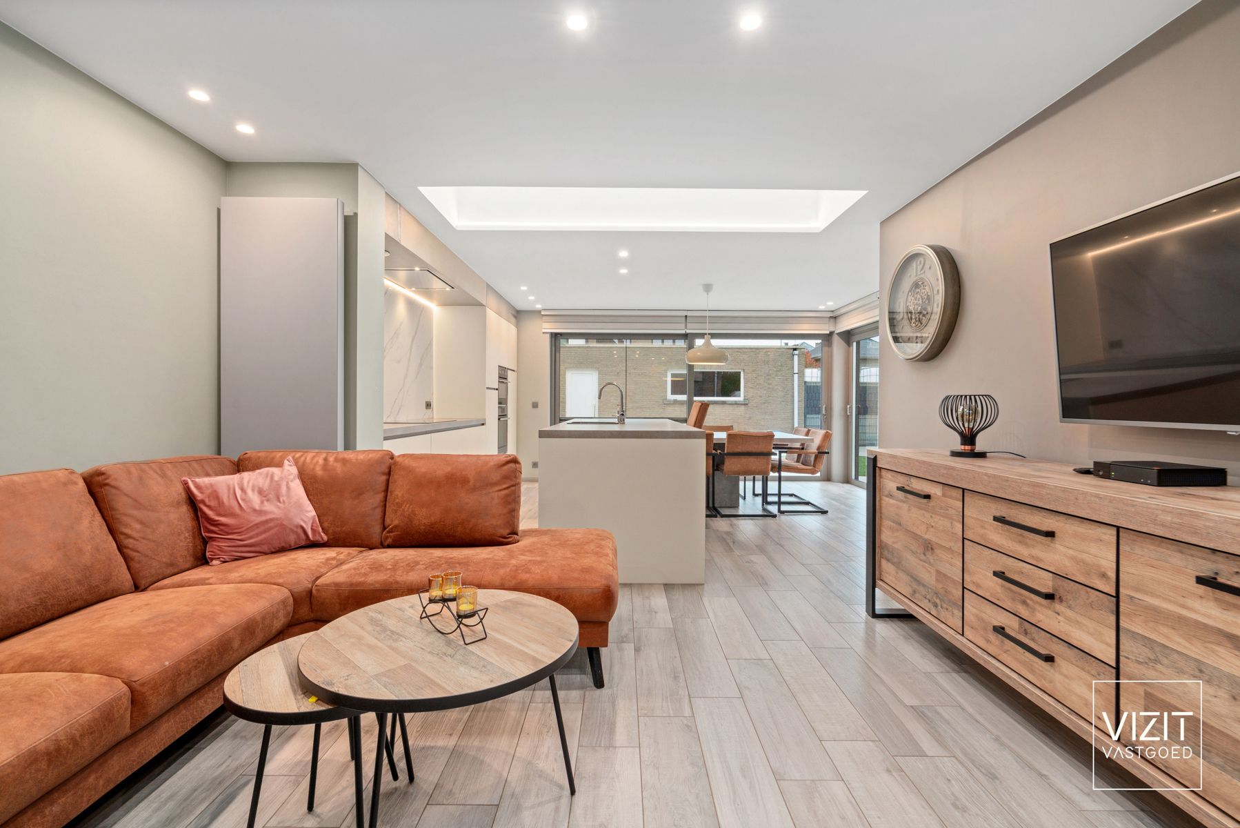 Ruime woning met tuin en garage in rustige woonwijk!  foto 4