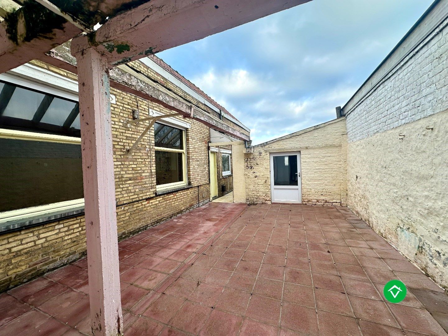Riante woning met veel potentieel gelegen in Esen, Diksmuide foto 19