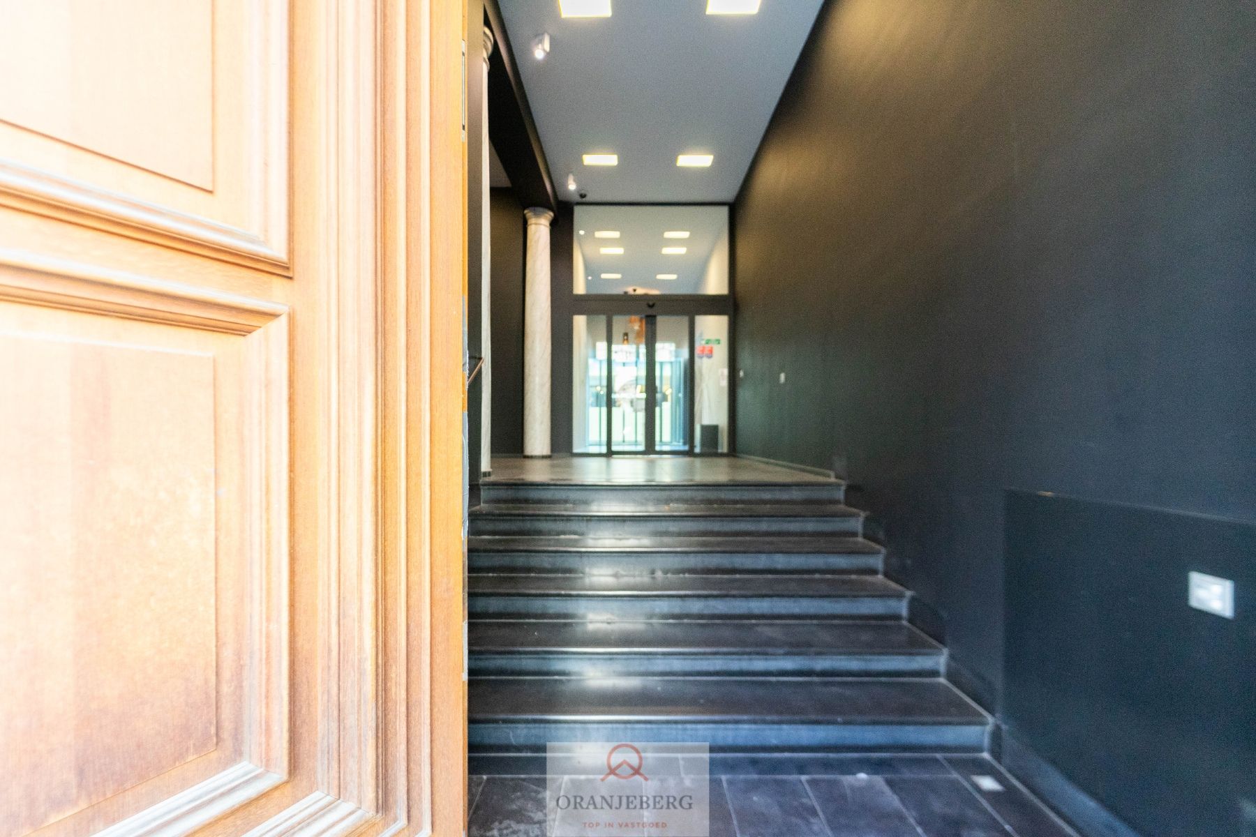 Luxueus ruim twee-slaapkamer appartement in Herenhuis - centrum Gent foto 27