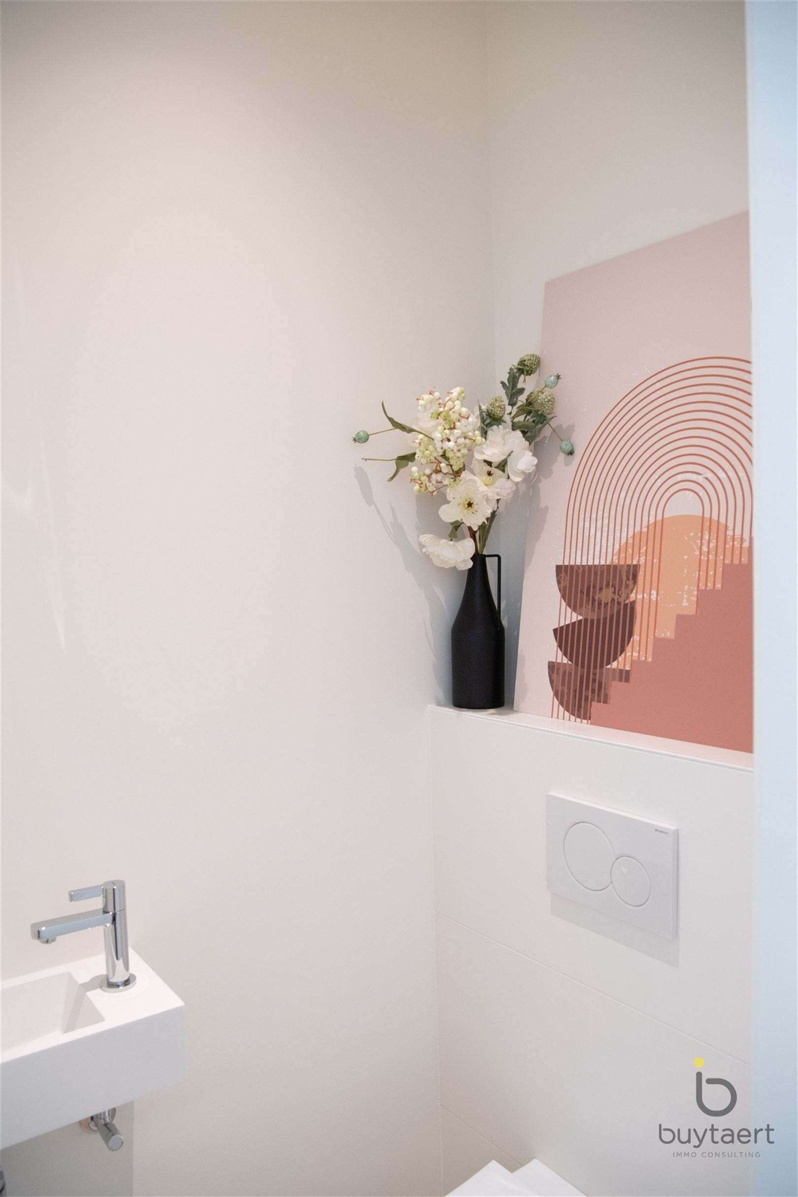 Beleef luxe, comfort en energiezuinigheid in een karaktervolle architectuur. foto 10