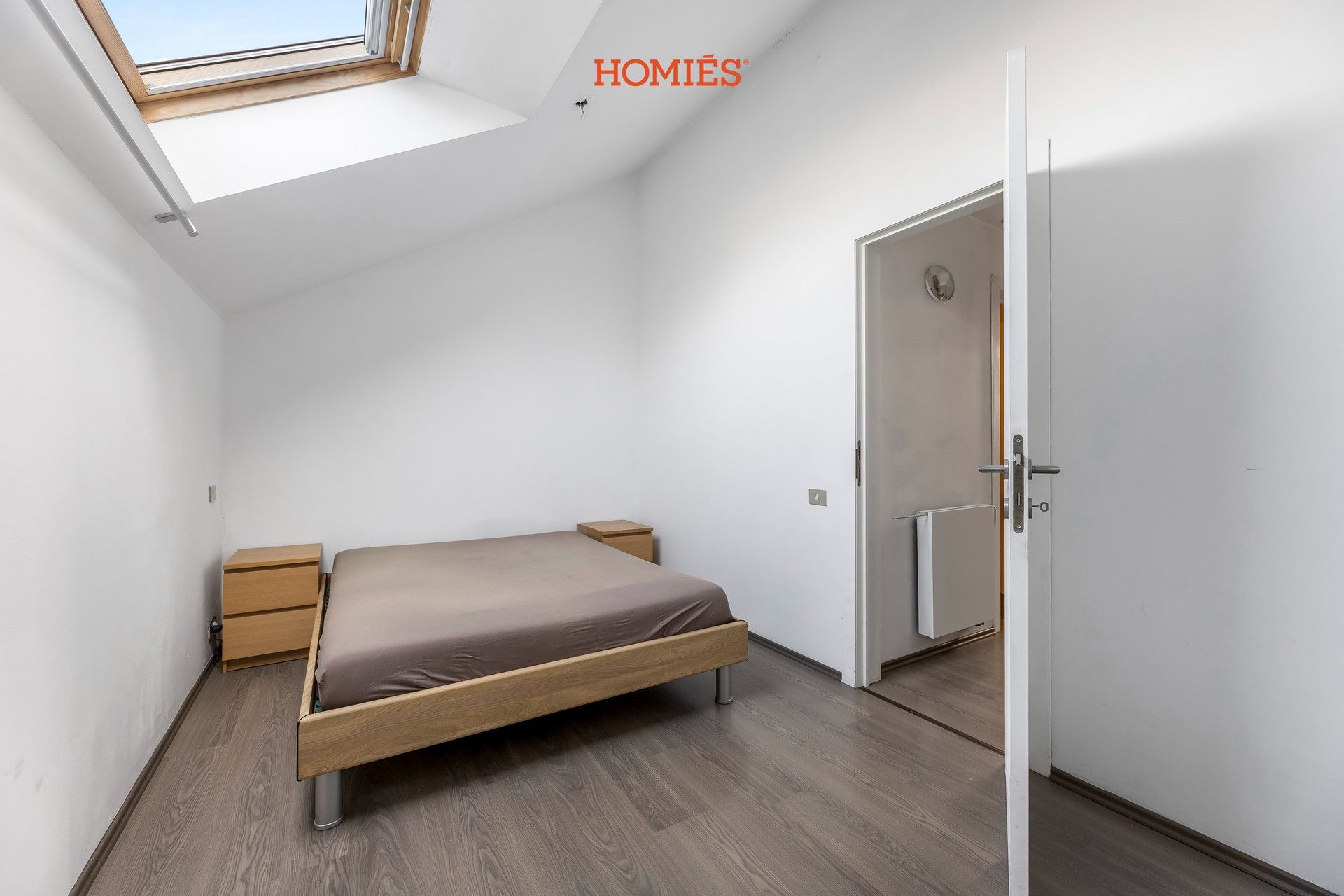 Opbrengsteigendom: Ruim kantoor + duplexappartement foto 16