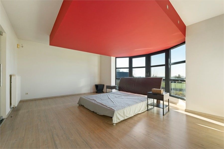 STIJLVOLLE OPEN BEBOUWING MET 3 SLKS OP EEN KNAP PERCEEL foto 23