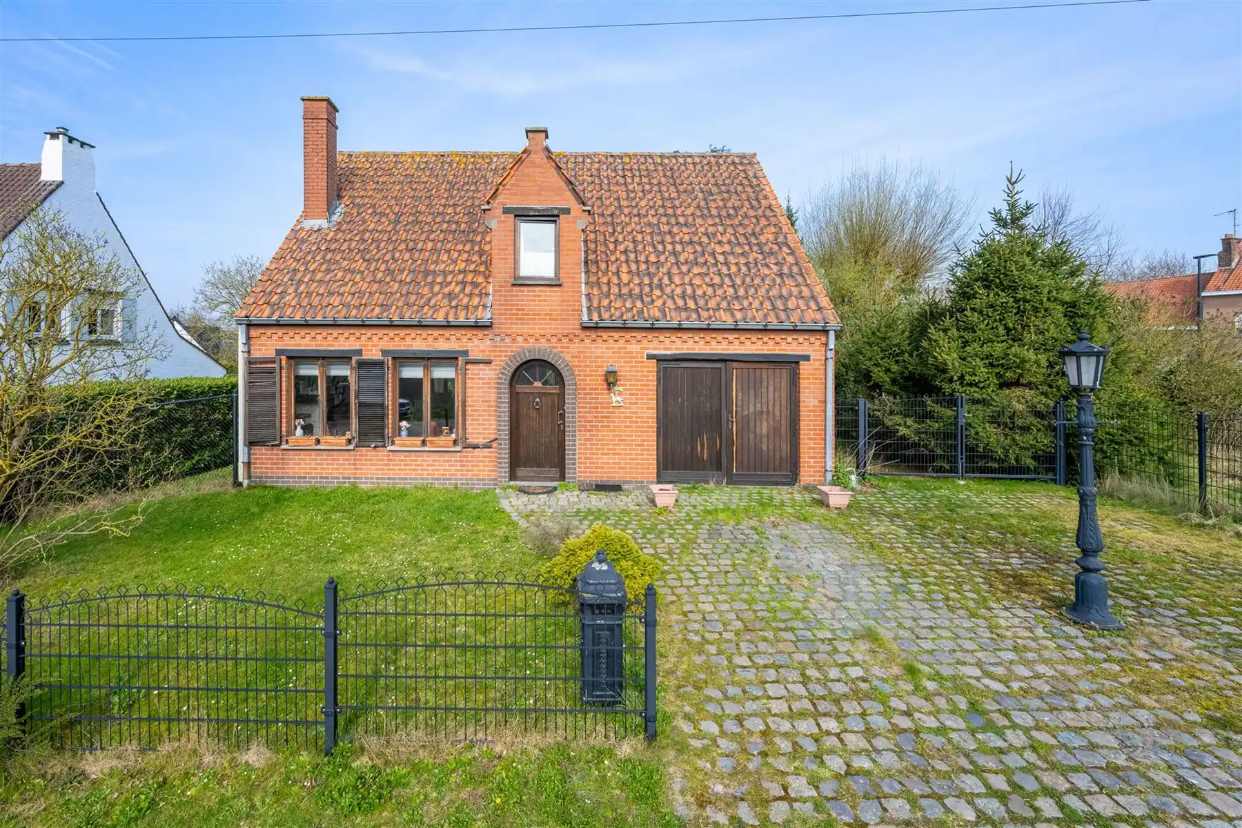 villa foto {{pictureIndex}}