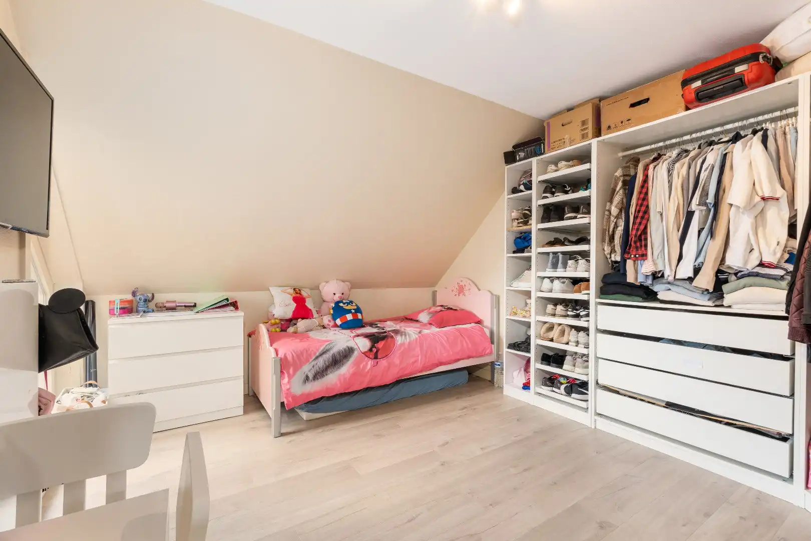 Luxe duplex appartement met 3 slaapkamers en 1 badkamer in Geluwe foto 16