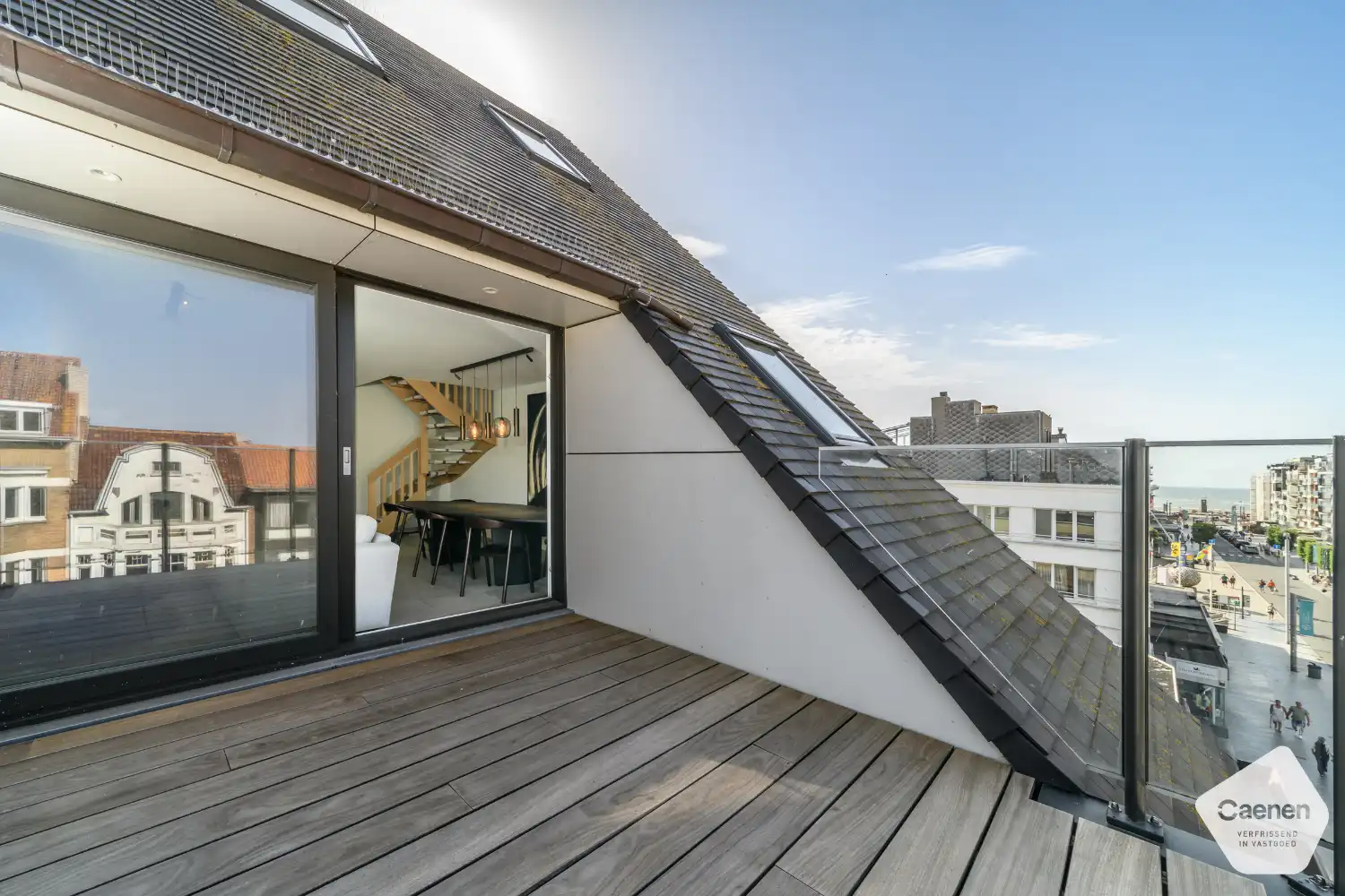 Prachtige gemeubelde penthouse-duplex met 4 slaapkamers en 3 terrassen in hartje Koksijde foto 3