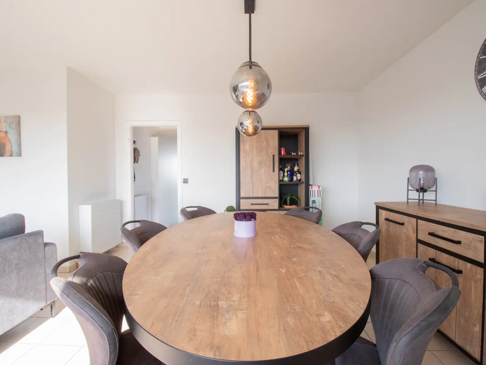 Licht en ruim appartement met prachtig uitzicht foto 2